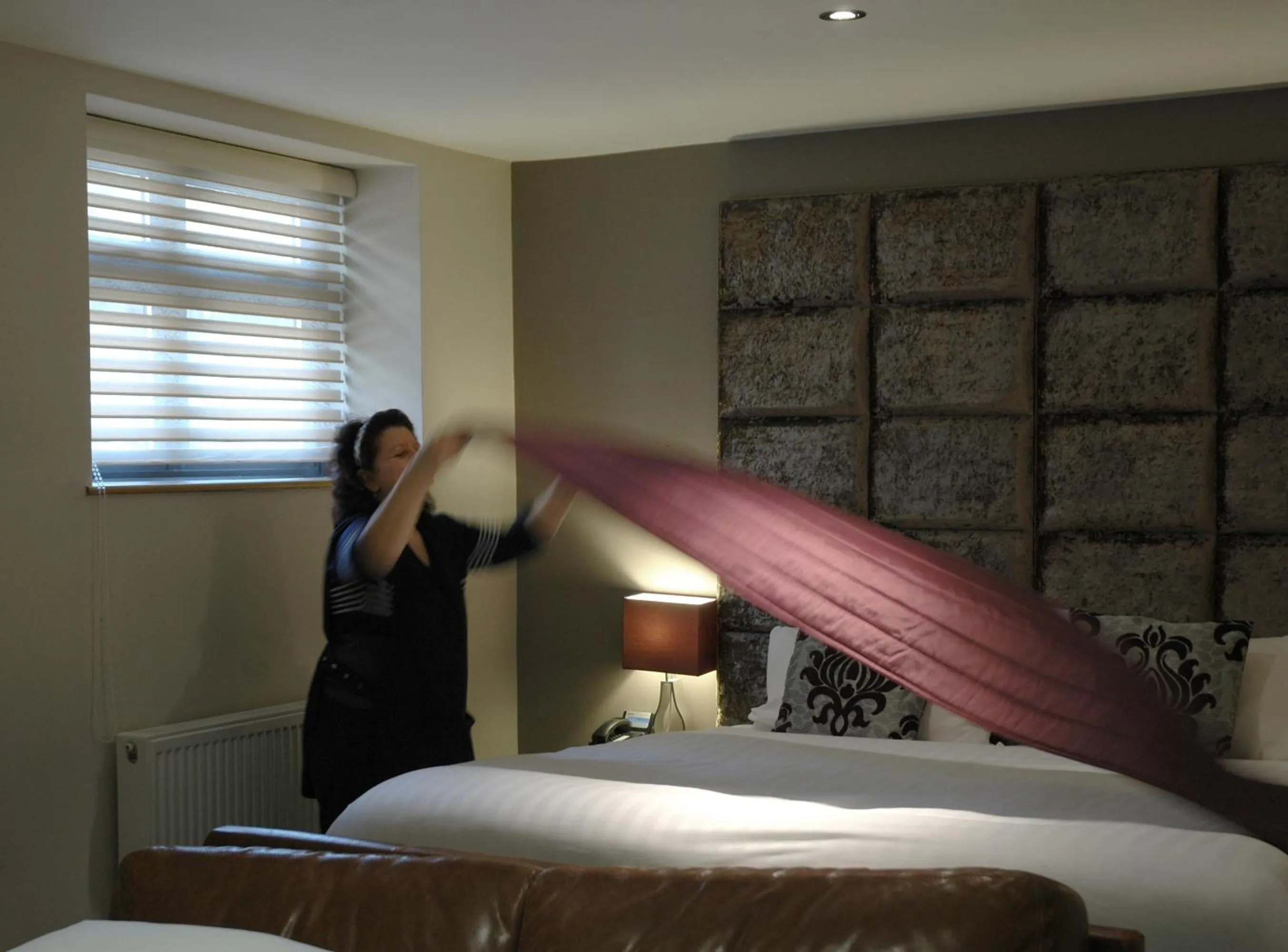 People, Bed in Homestay Hotel Heathrow