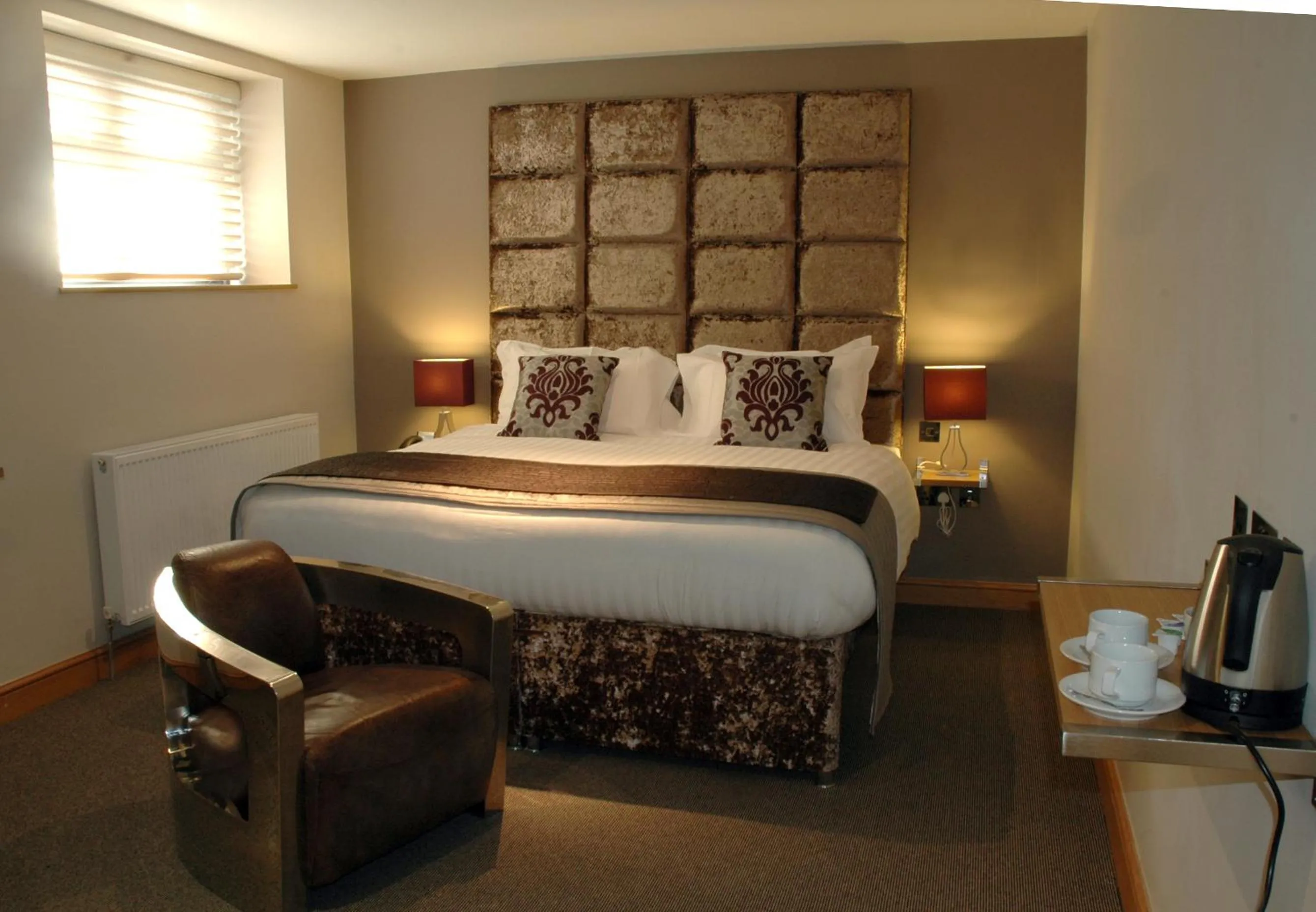 Bathroom, Bed in Homestay Hotel Heathrow