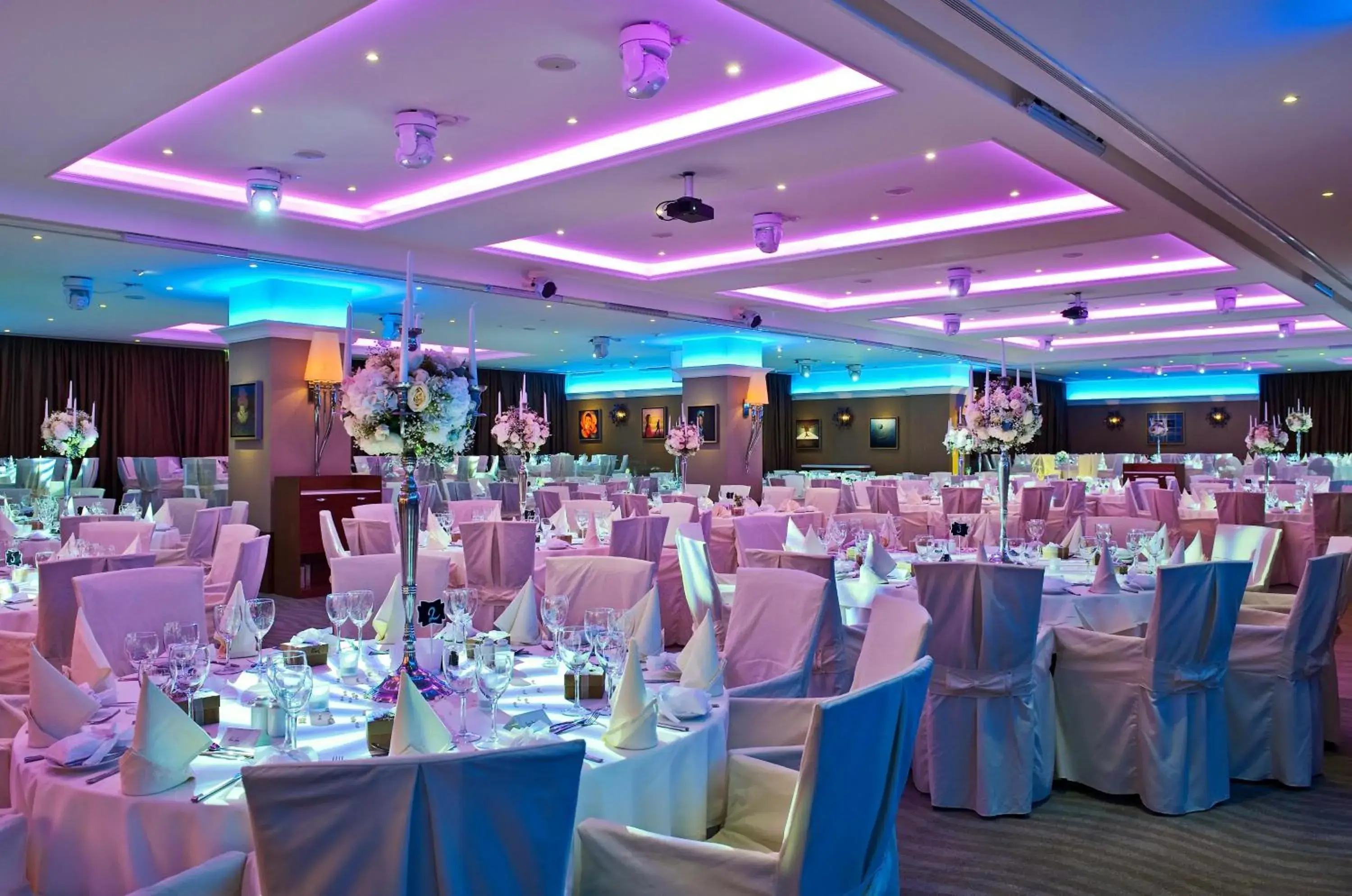 Restaurant/places to eat in Mediterranean Beach Hotel Restaurant/places to eat in Mediterranean Beach Hotel