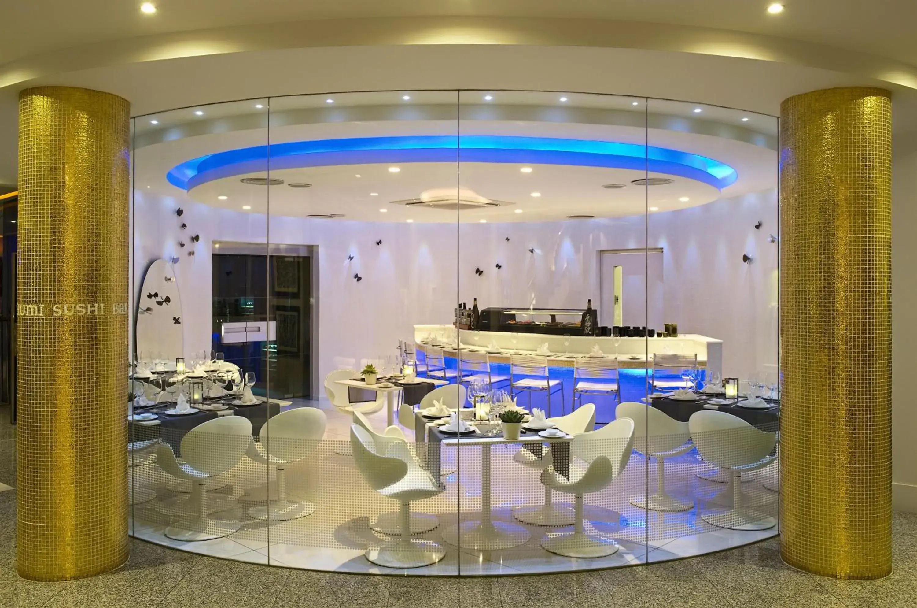 Restaurant/places to eat in Mediterranean Beach Hotel Restaurant/places to eat in Mediterranean Beach Hotel