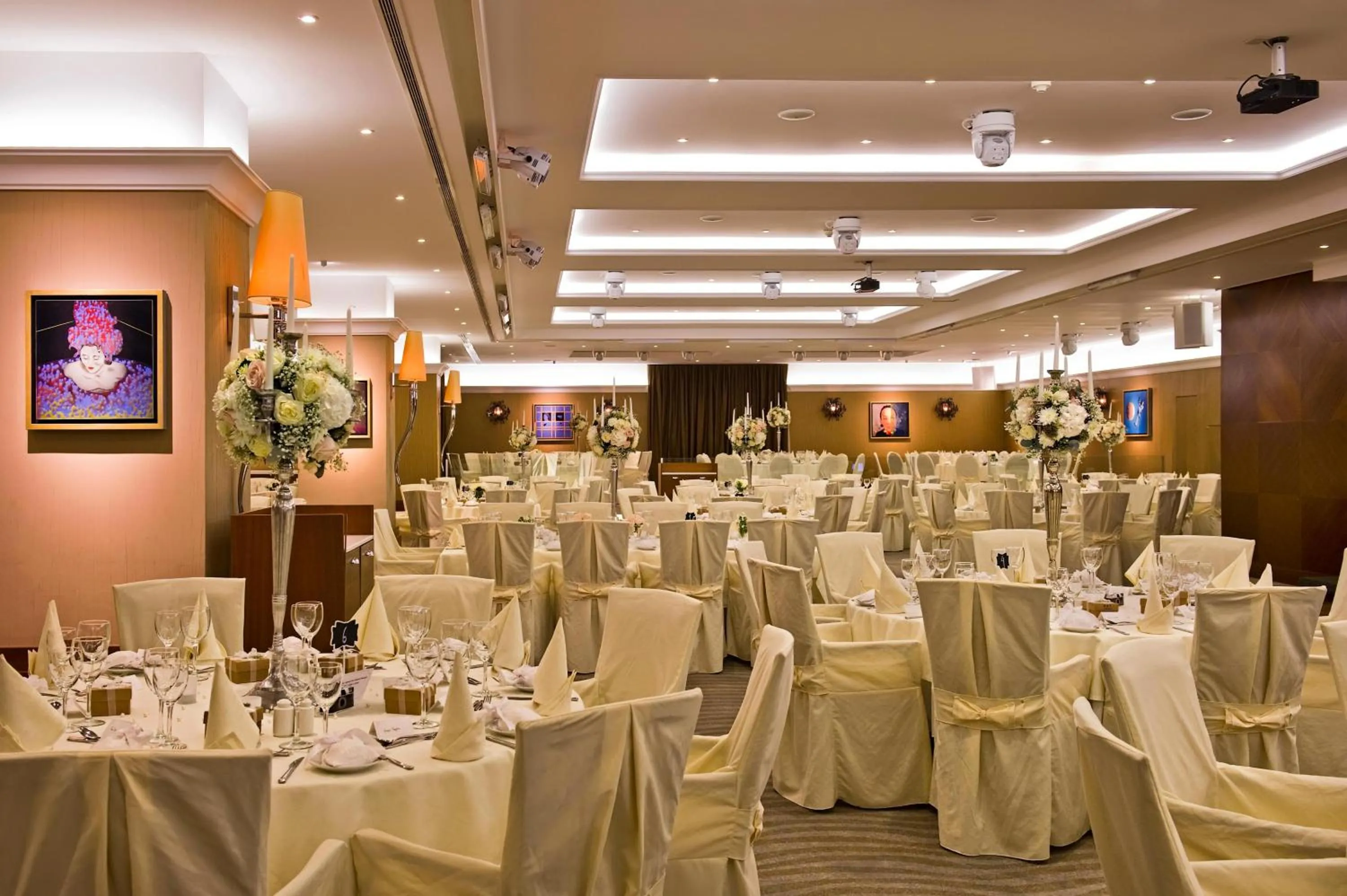 Restaurant/places to eat in Mediterranean Beach Hotel