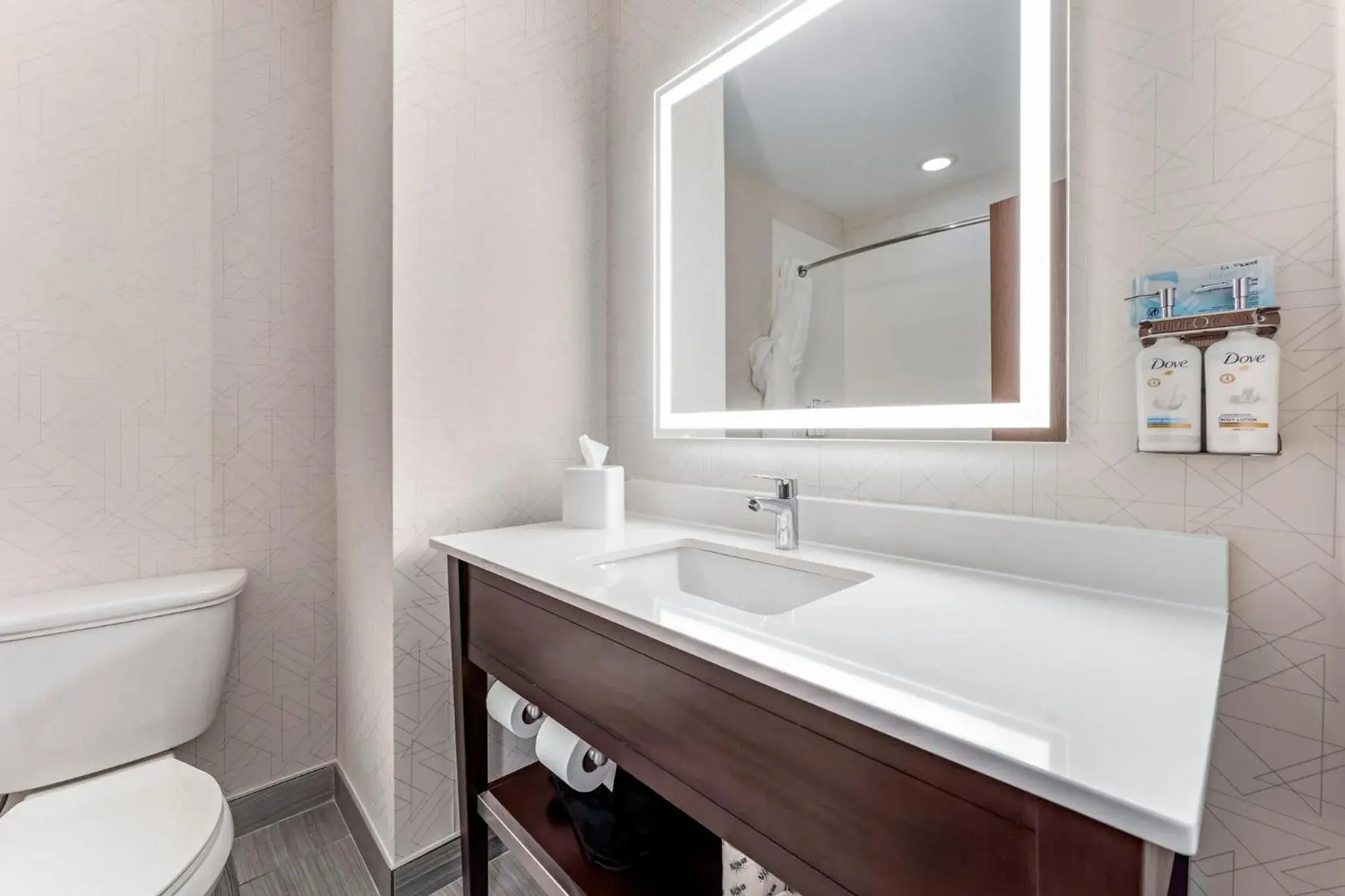 Standard Double Room with Two Double Beds in Holiday Inn Express Pittsburgh - Munhall by IHG Standard Double Room with Two Double Beds in Holiday Inn Express Pittsburgh - Munhall by IHG