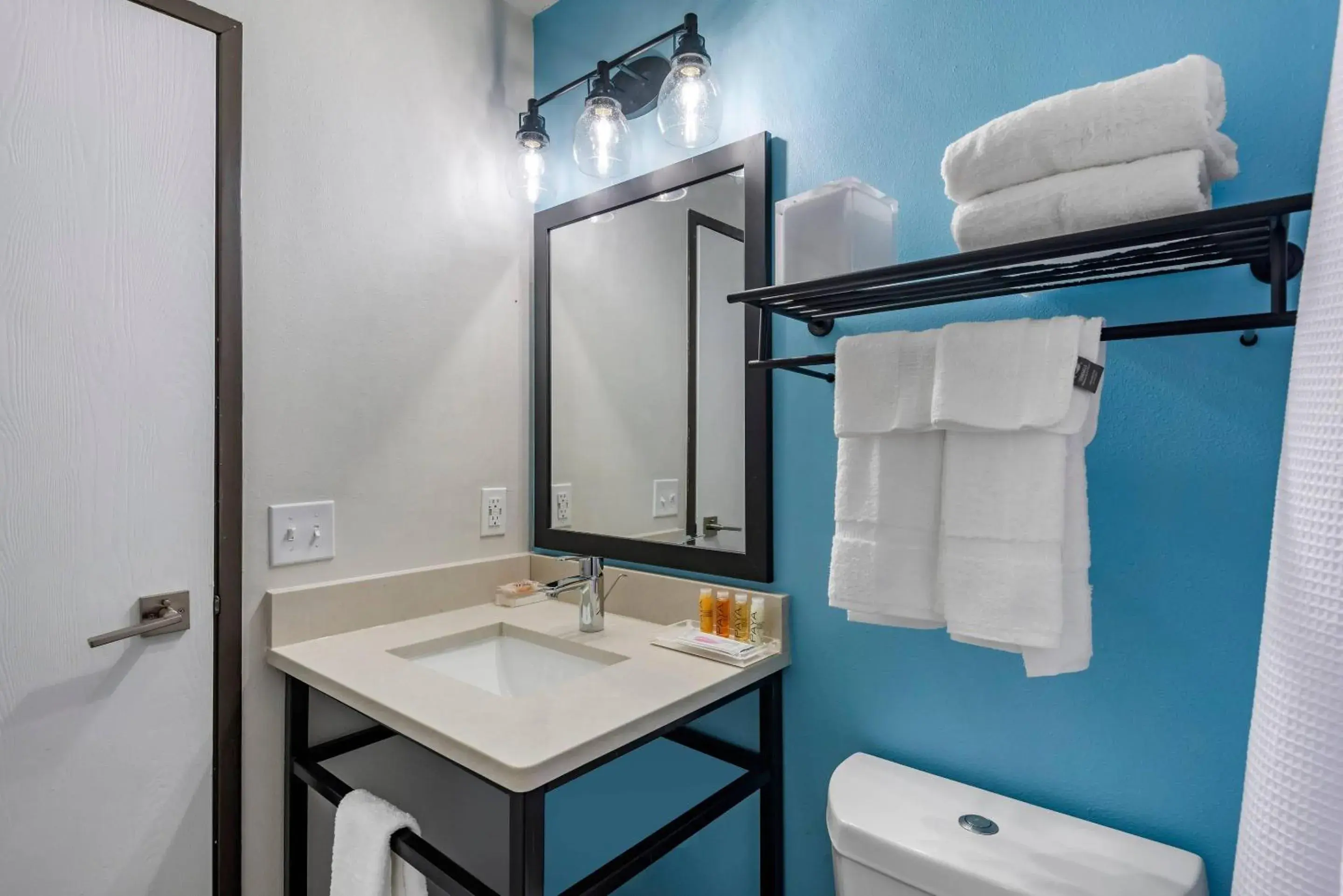 Bedroom in The Freeport Hotel, an Ascend Collection Hotel Bedroom in The Freeport Hotel, an Ascend Collection Hotel