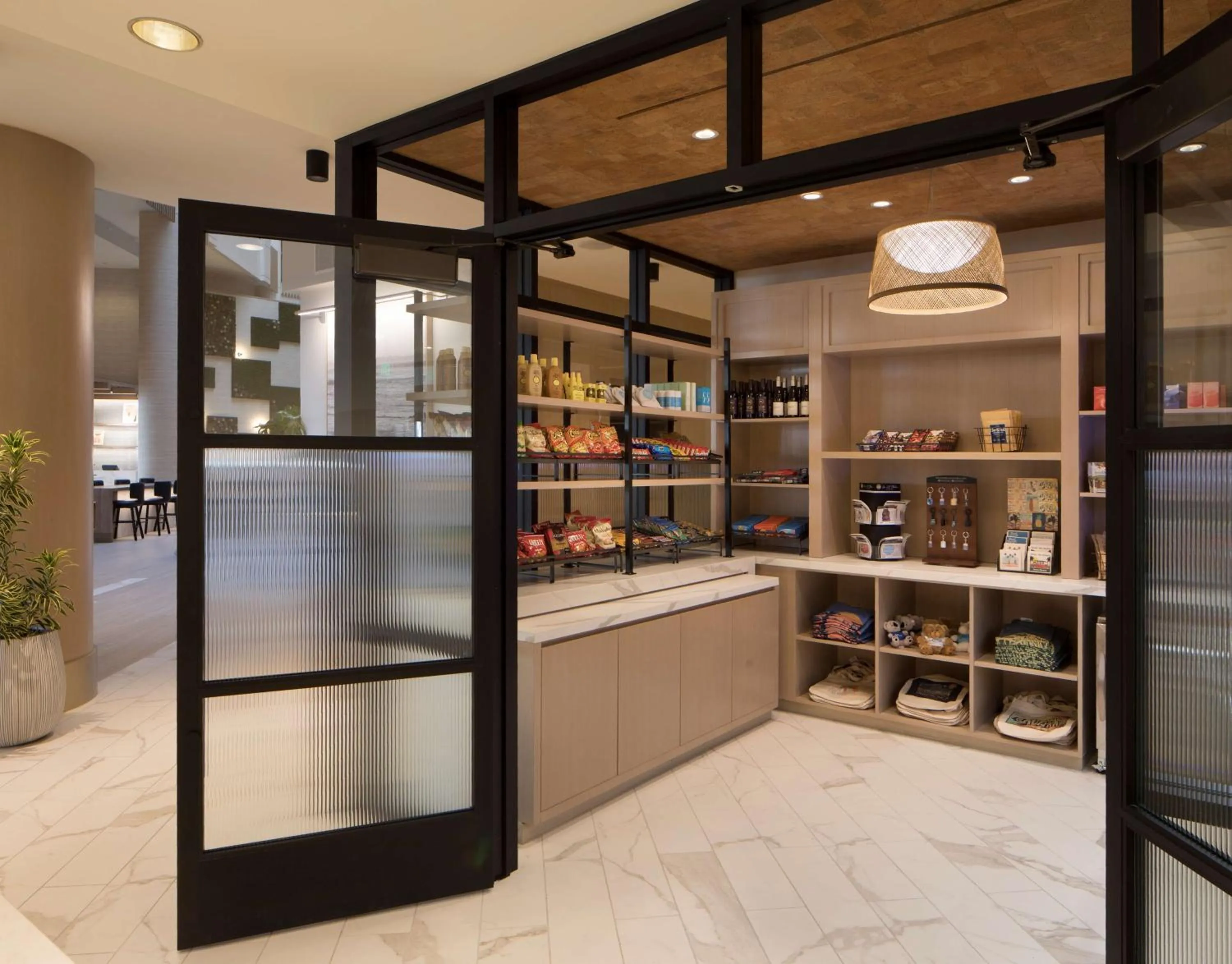 Restaurant/places to eat in Hilton Santa Monica