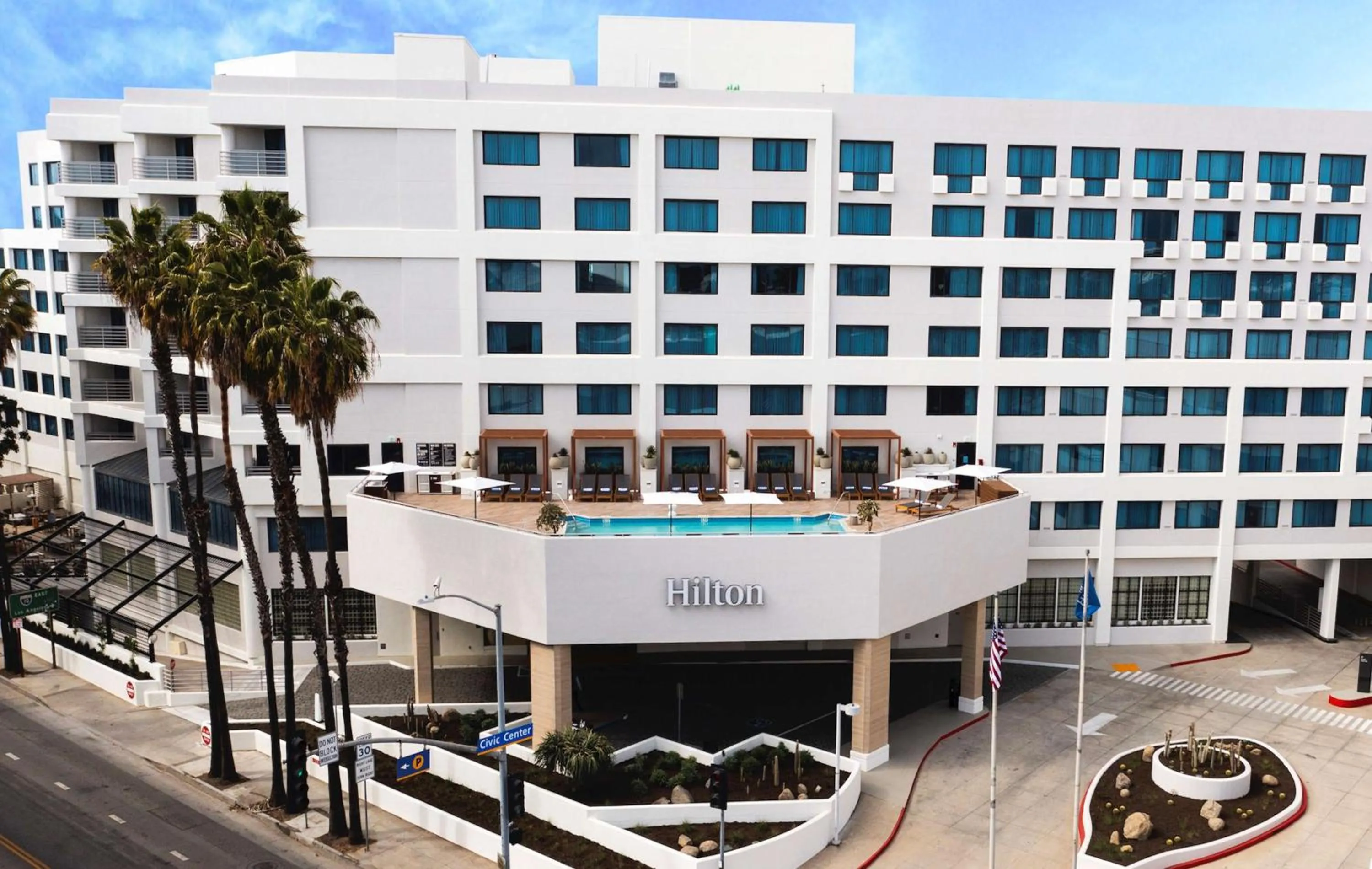 Property building in Hilton Santa Monica