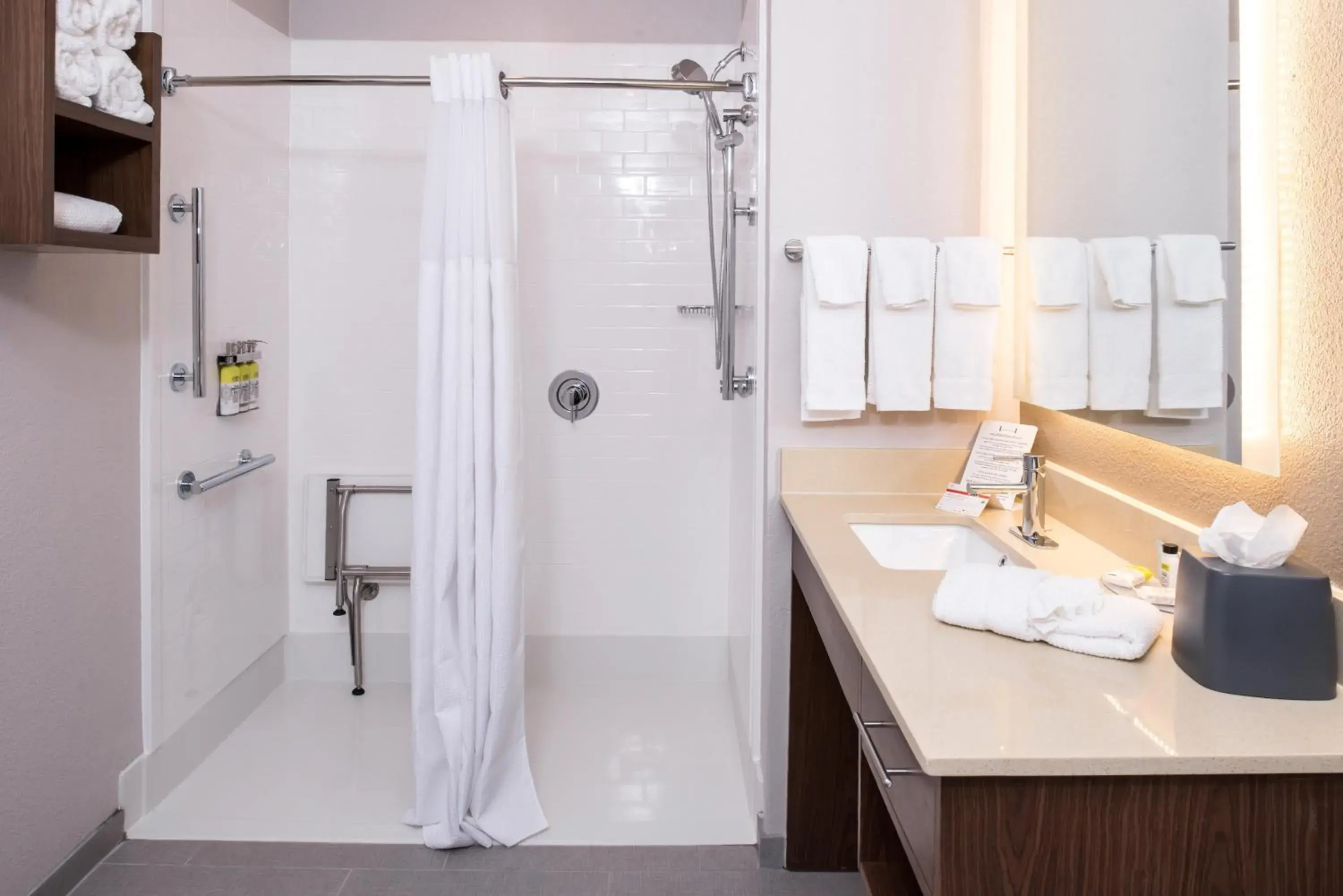One-Bedroom Queen Suite - Mobility Accessible Roll-In Shower in Staybridge Suites - Pecos by IHG One-Bedroom Queen Suite - Mobility Accessible Roll-In Shower in Staybridge Suites - Pecos by IHG