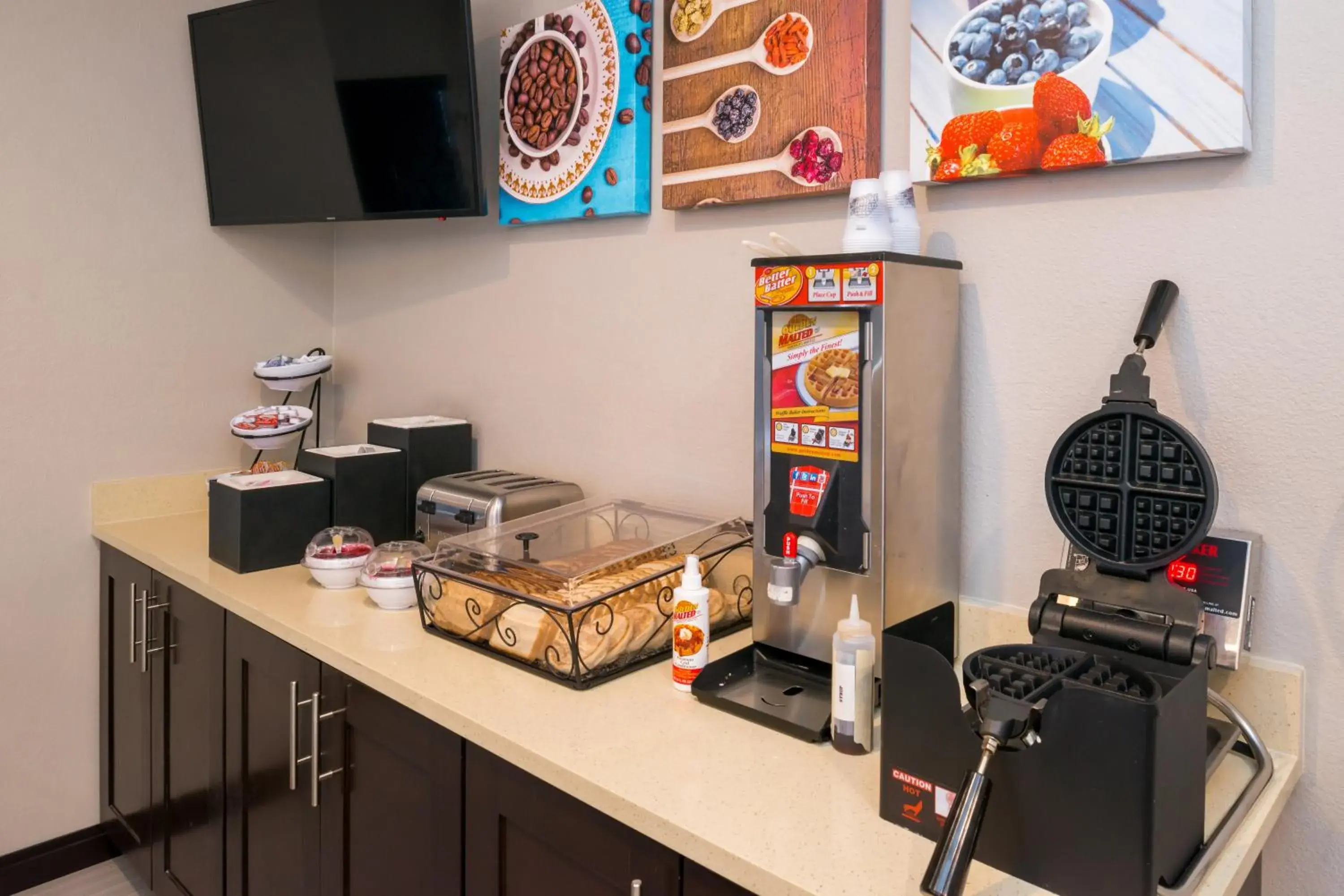 Breakfast in Staybridge Suites - Pecos by IHG Breakfast in Staybridge Suites - Pecos by IHG