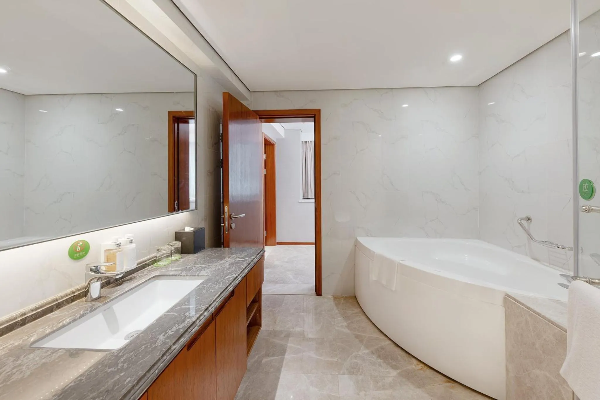 Bathroom in Holiday Inn Suites Xi'an High-Tech Zone by IHG