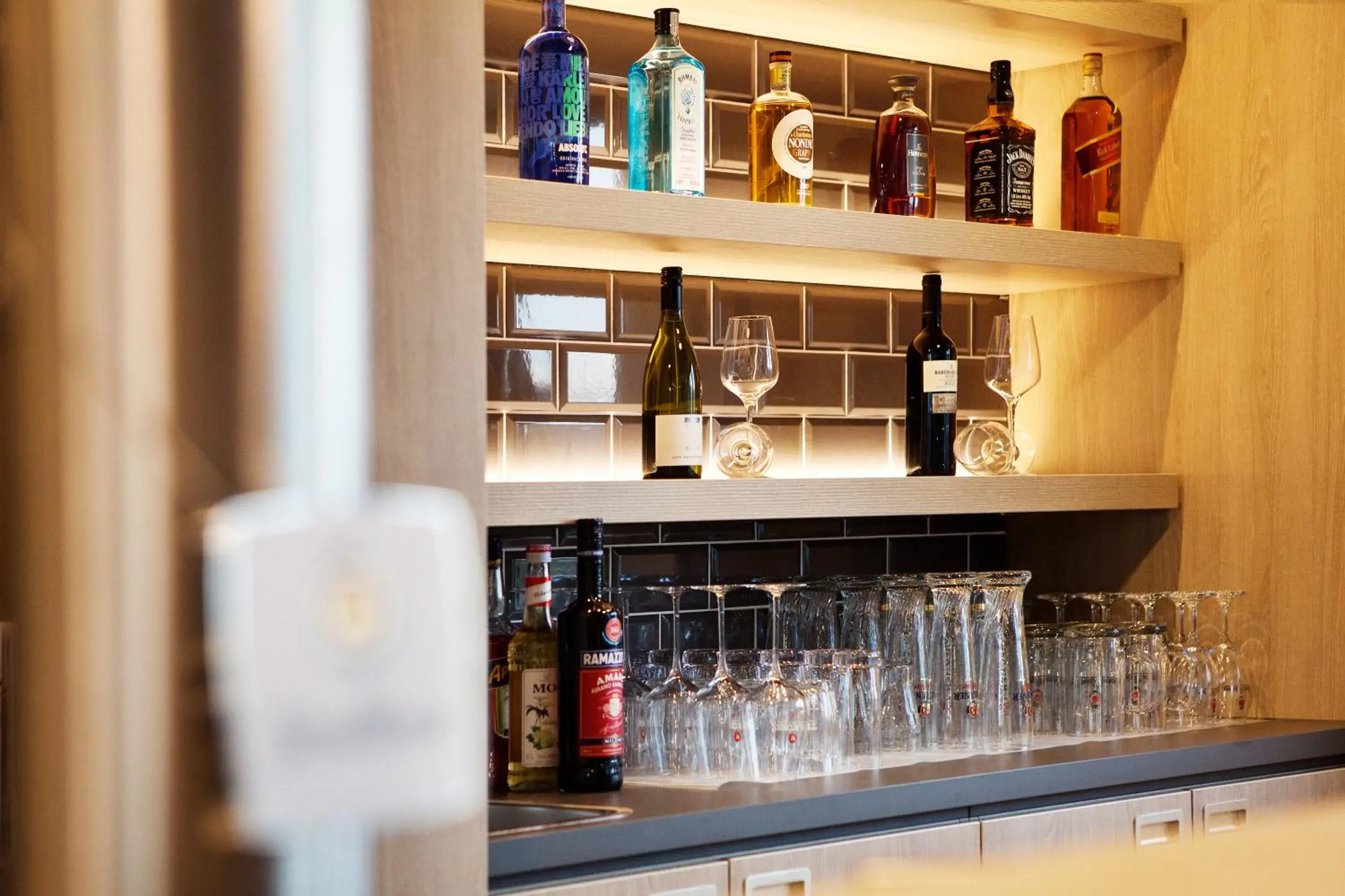 Lounge or bar in Holiday Inn Express Oberhausen by IHG Lounge or bar in Holiday Inn Express Oberhausen by IHG