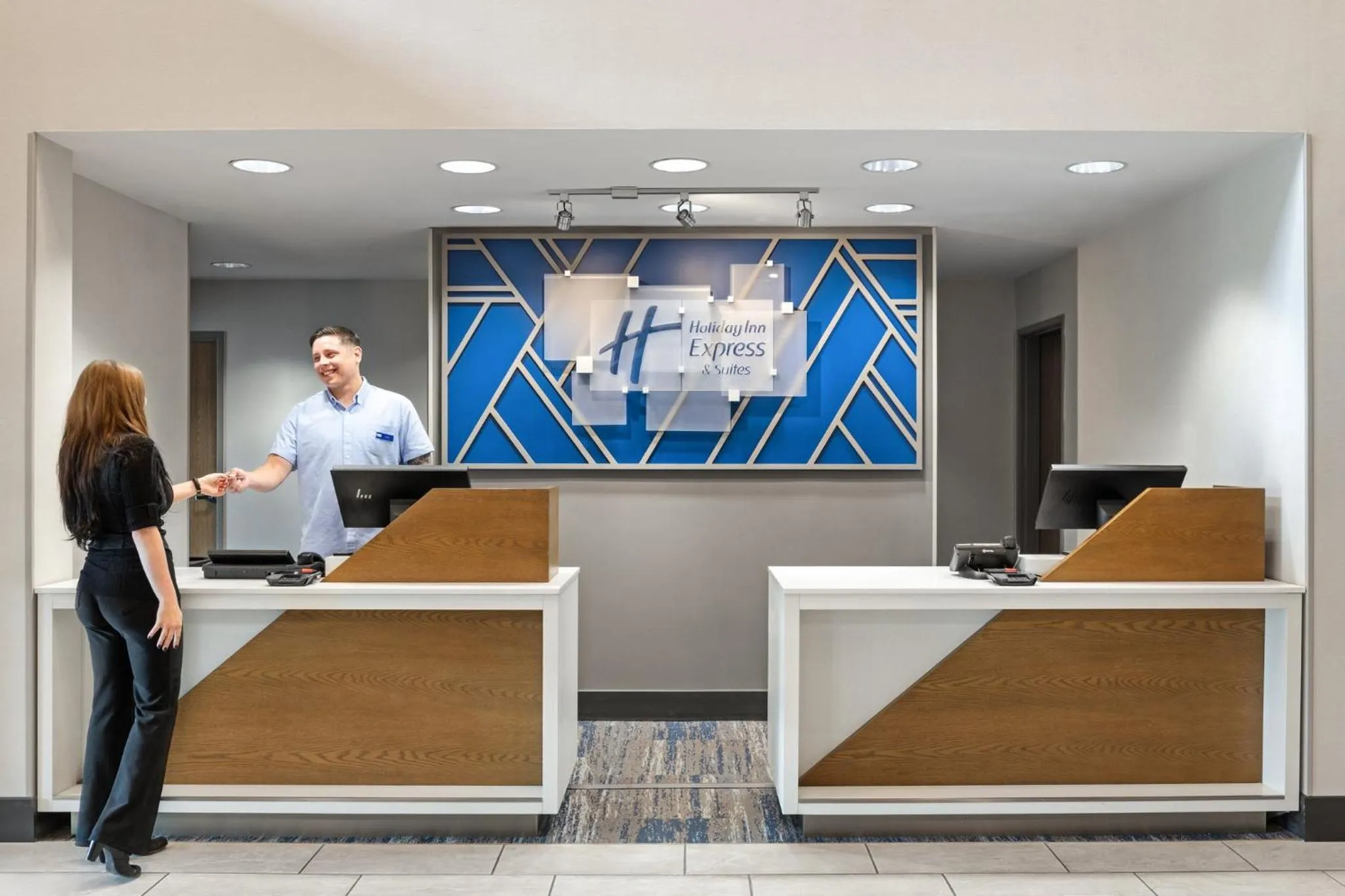 Property building in Holiday Inn Express Hotel & Suites North Sequim by IHG