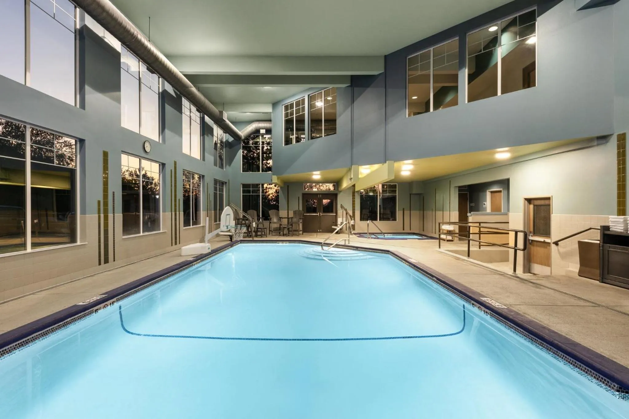 Swimming pool in Holiday Inn Express Hotel & Suites North Sequim by IHG