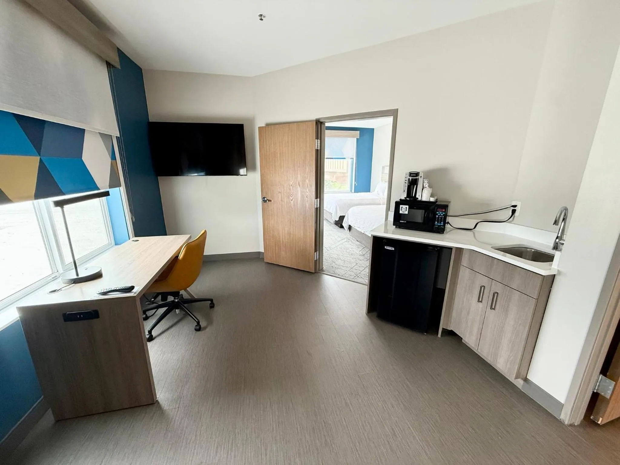 Photo of the whole room in Holiday Inn Express Hotel & Suites North Sequim by IHG