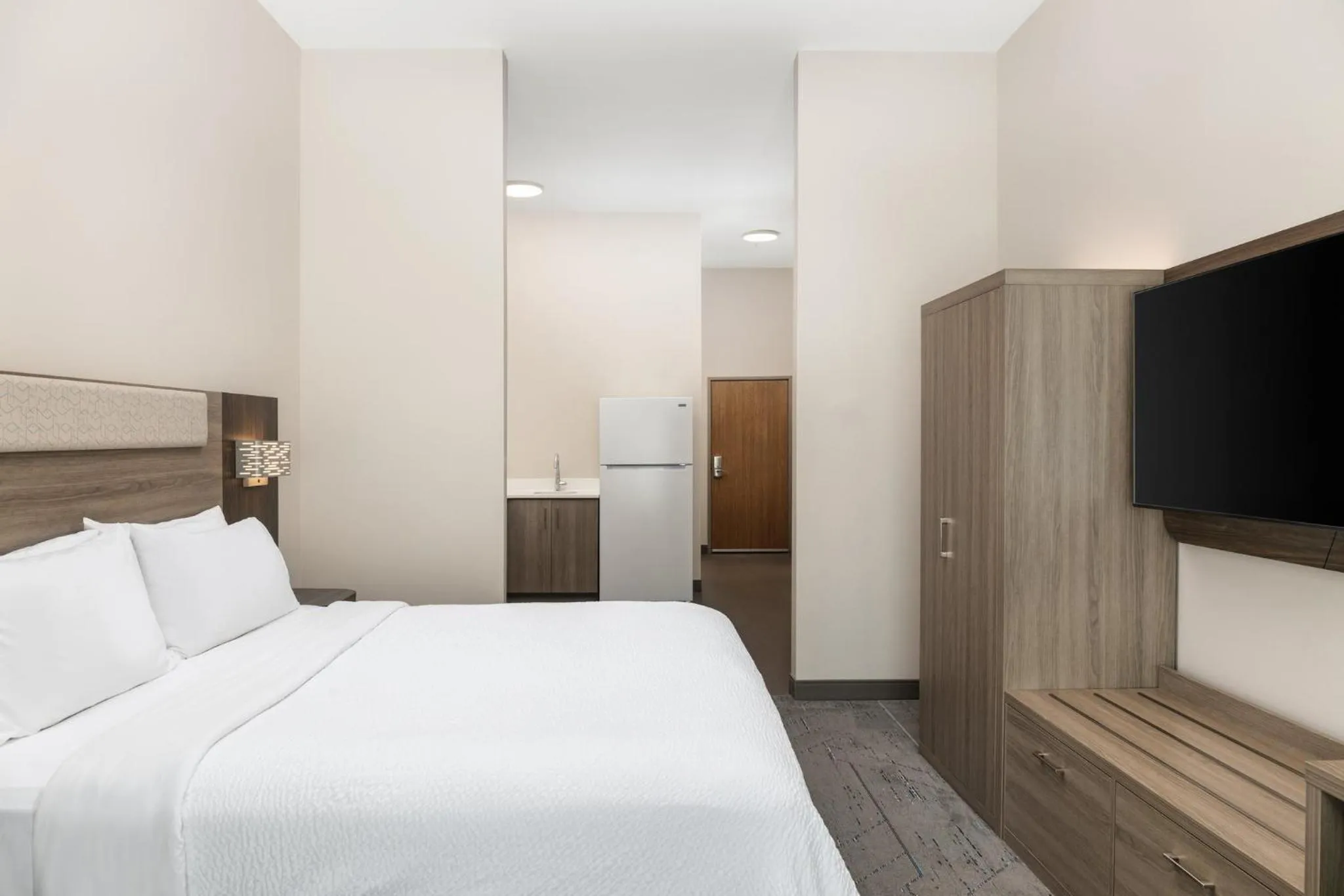 Photo of the whole room, Bed in Holiday Inn Express Hotel & Suites North Sequim by IHG