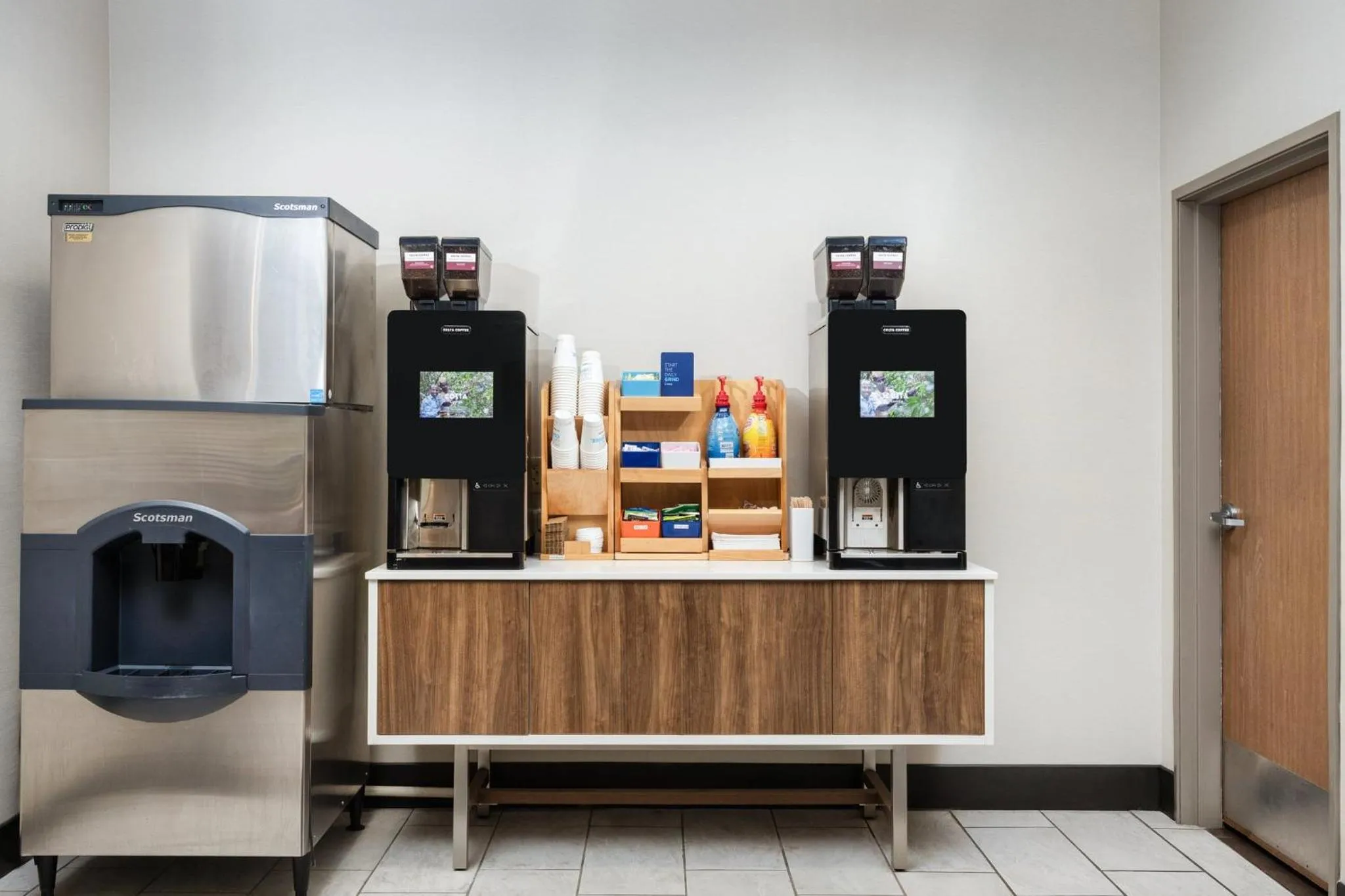 Photo of the whole room in Holiday Inn Express Hotel & Suites North Sequim by IHG