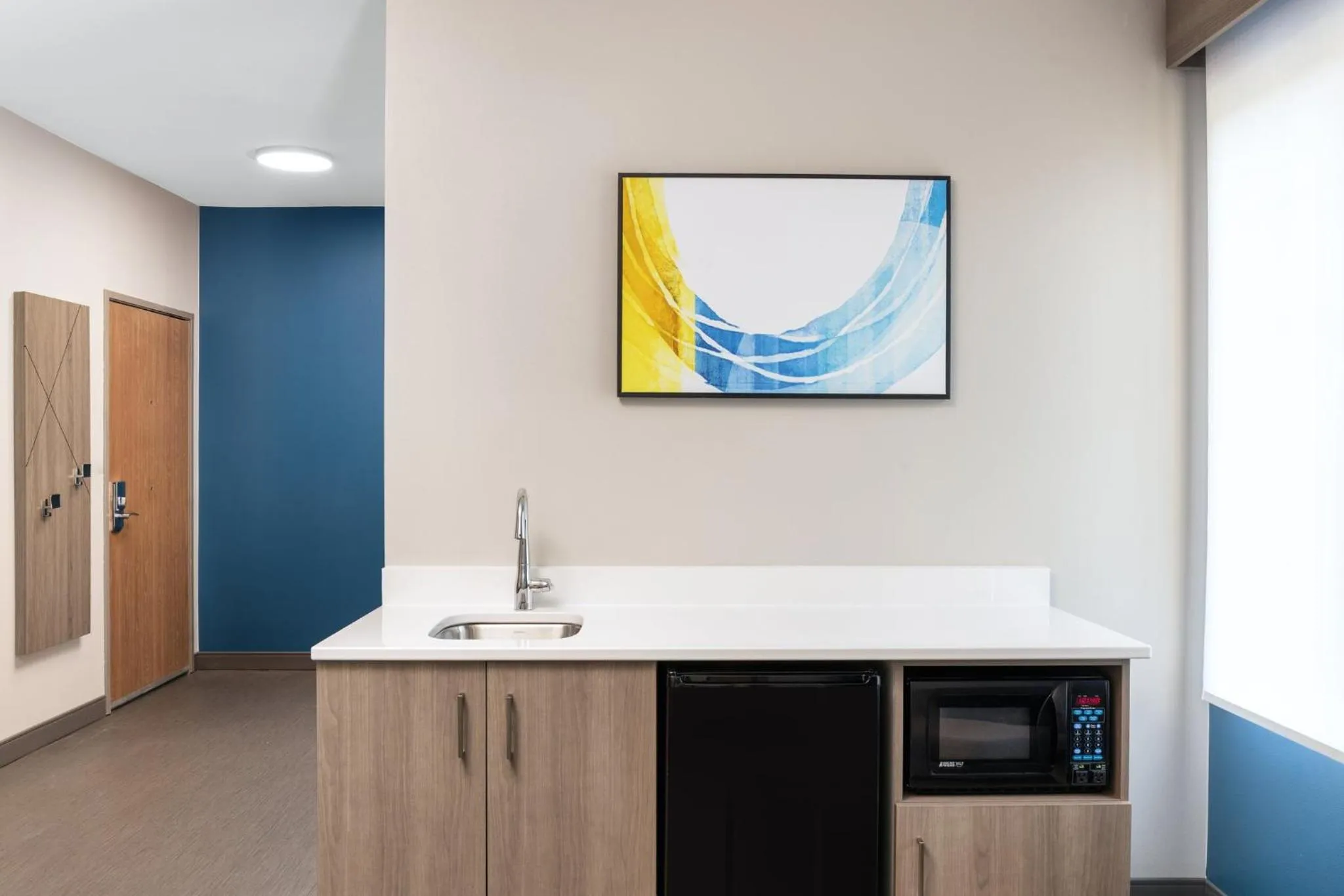 Photo of the whole room in Holiday Inn Express Hotel & Suites North Sequim by IHG