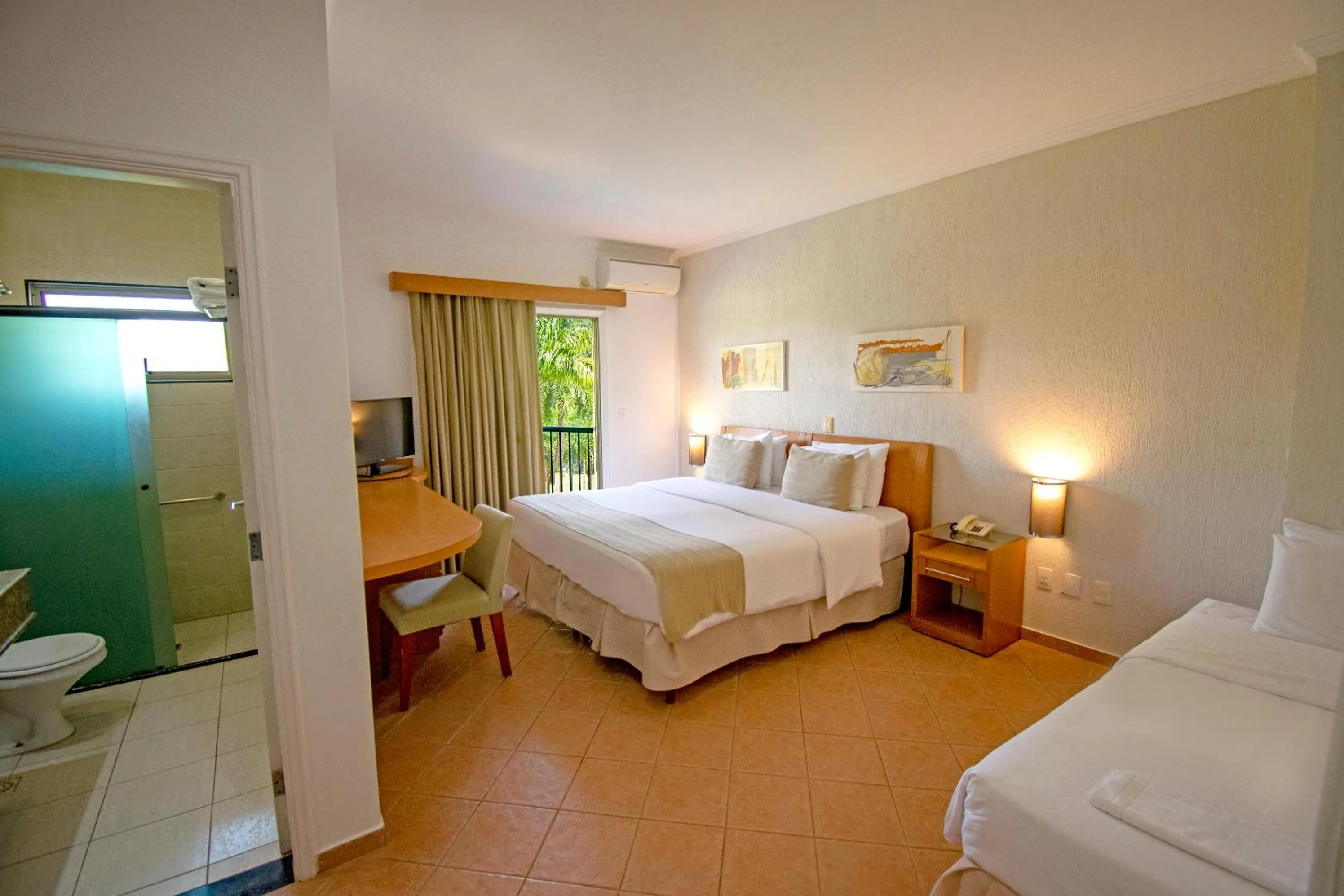 Photo of the whole room, Bed in Oscar Inn Eco Resort