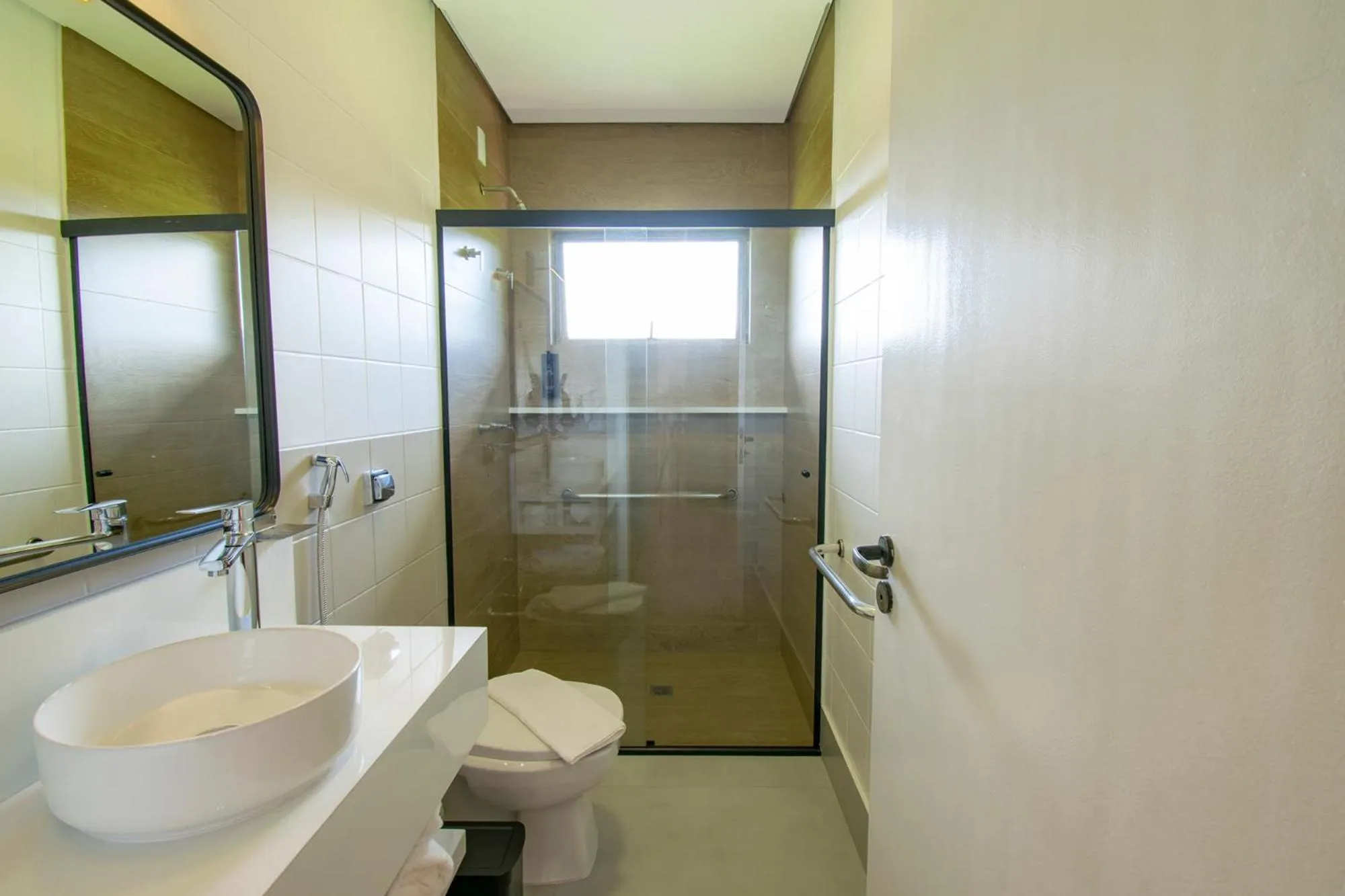 Toilet in Oscar Inn Eco Resort