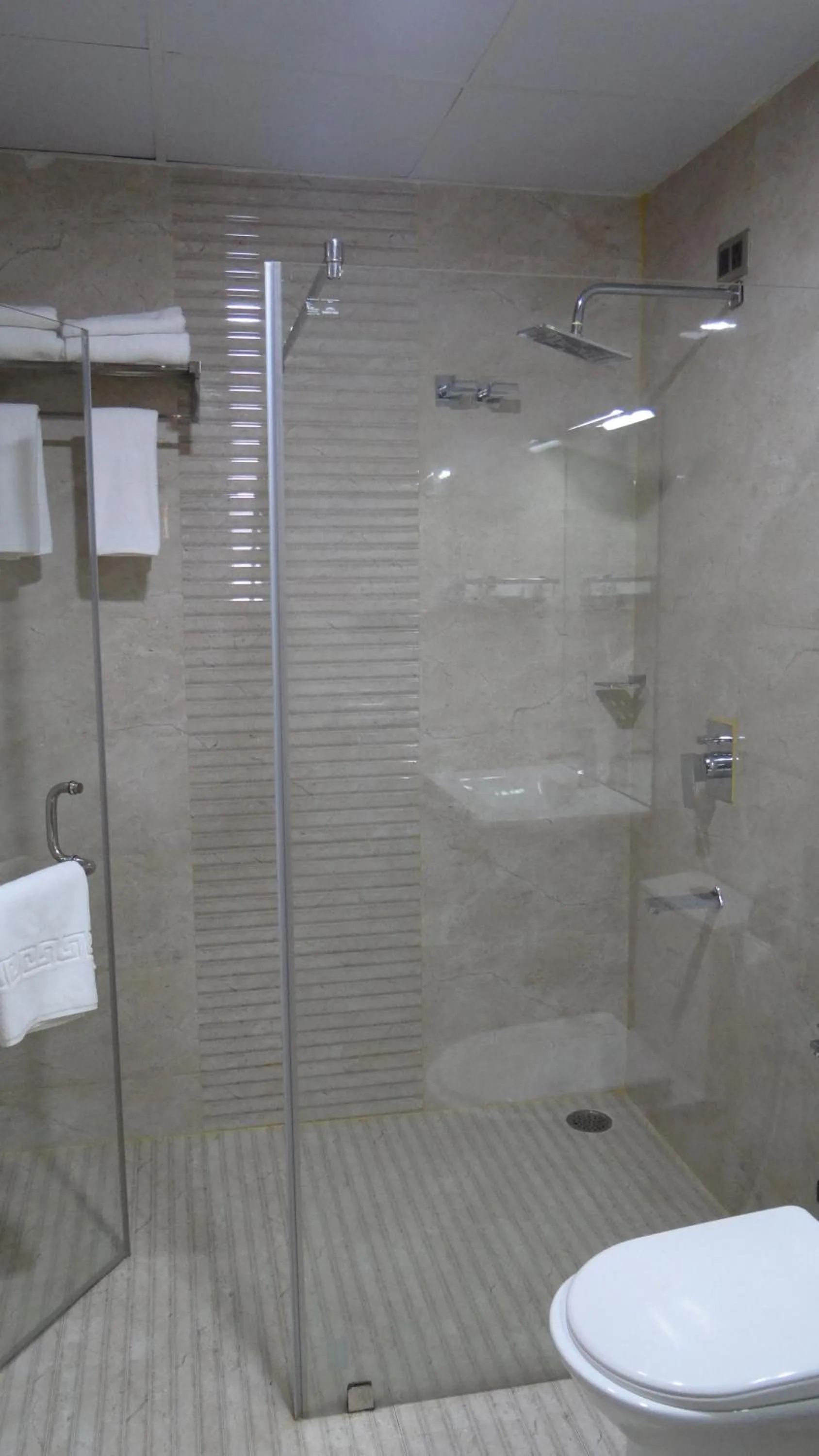 Shower in Arna Hotel