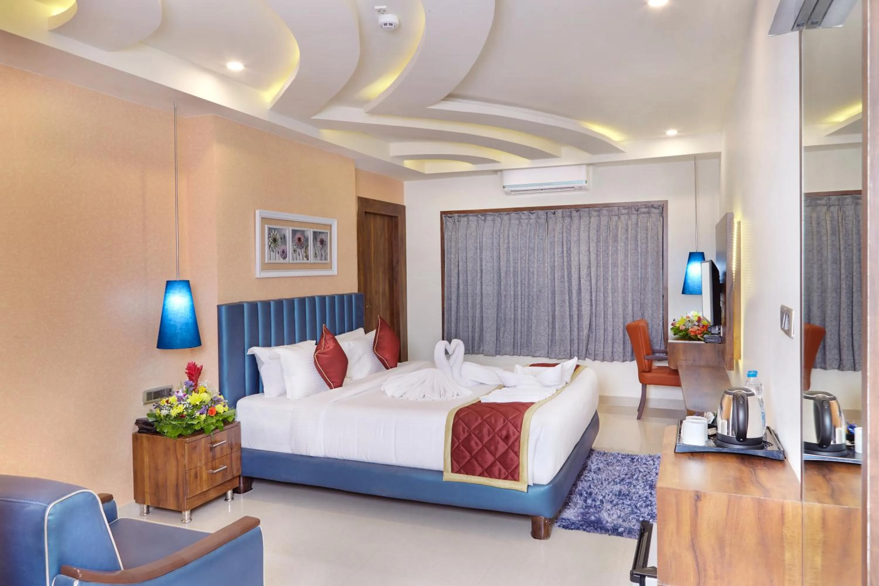 Photo of the whole room, Bed in Arna Hotel