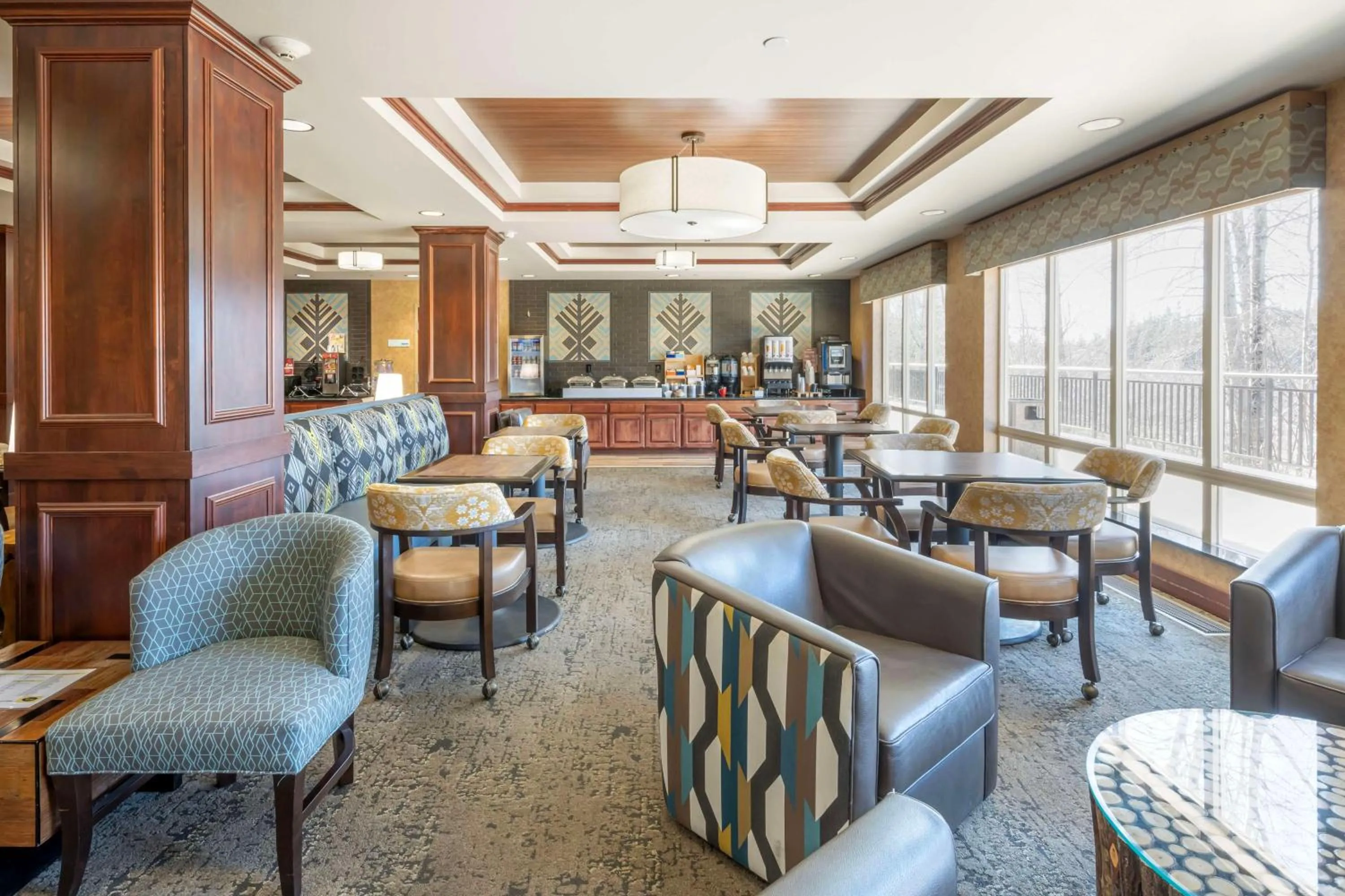 Breakfast in Best Western Plus Ponderay Mountain Lodge Sandpoint