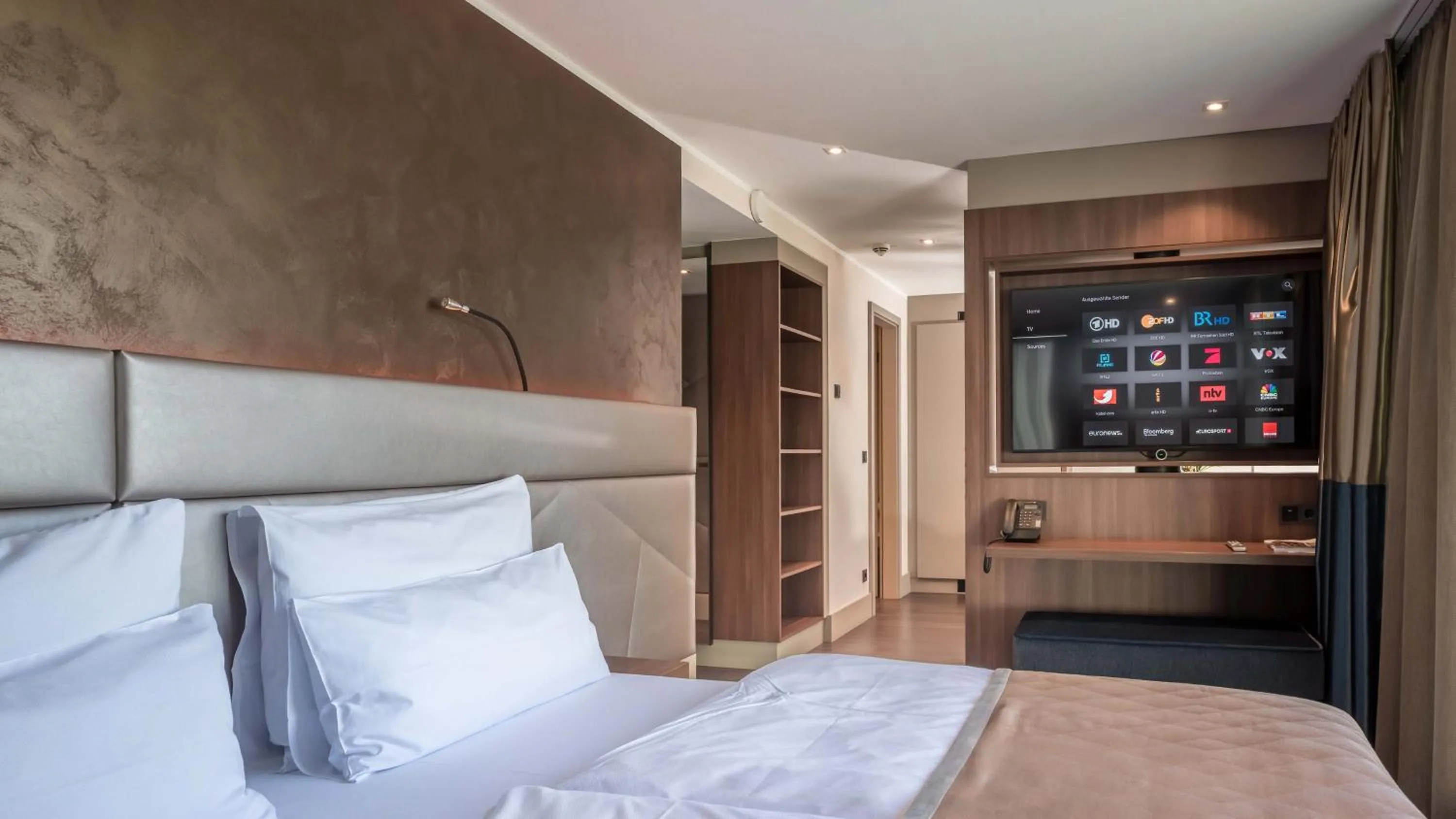 Bed in Innspire Hotel