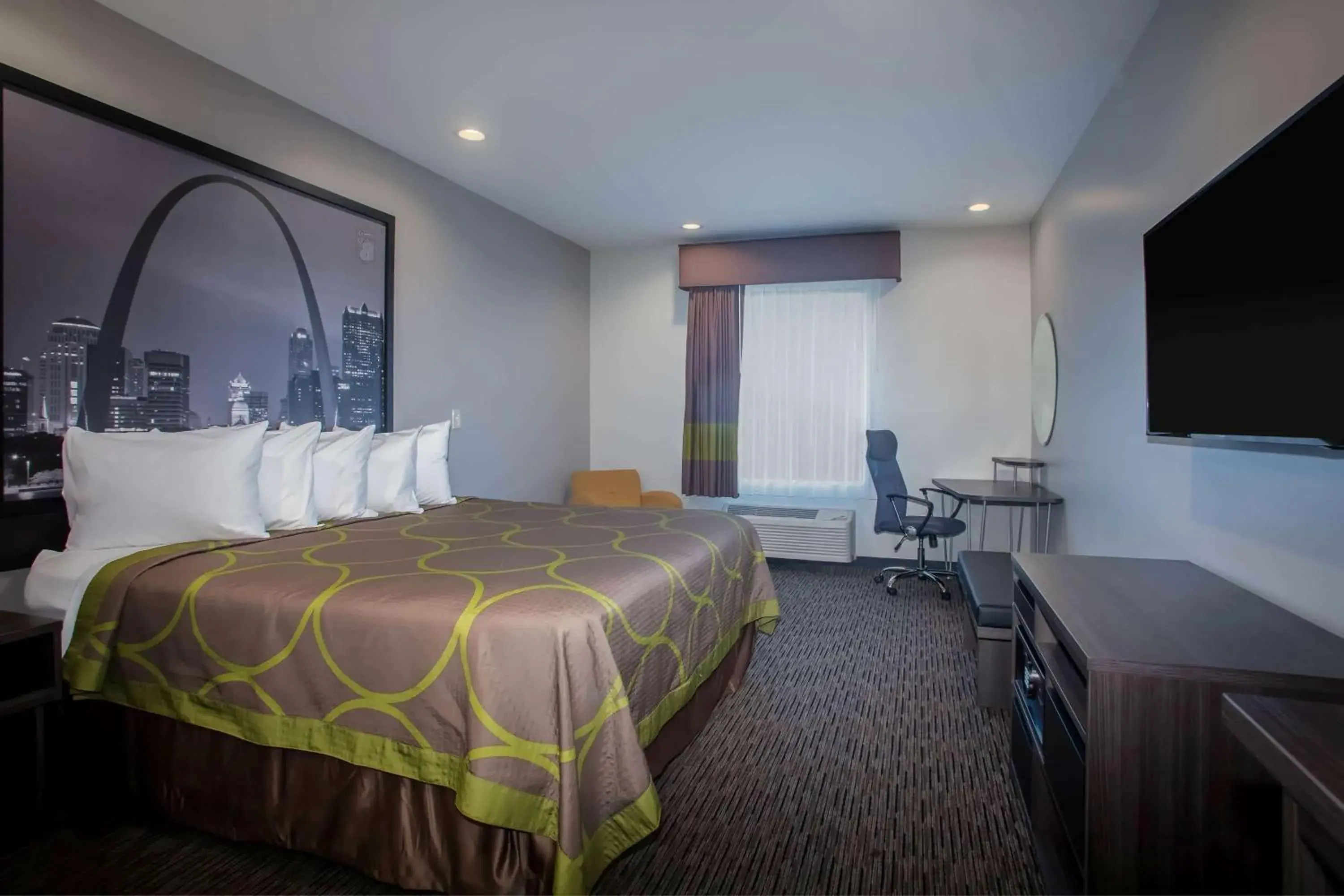 Photo of the whole room, Bed in Super 8 by Wyndham St. Louis North Photo of the whole room, Bed in Super 8 by Wyndham St. Louis North