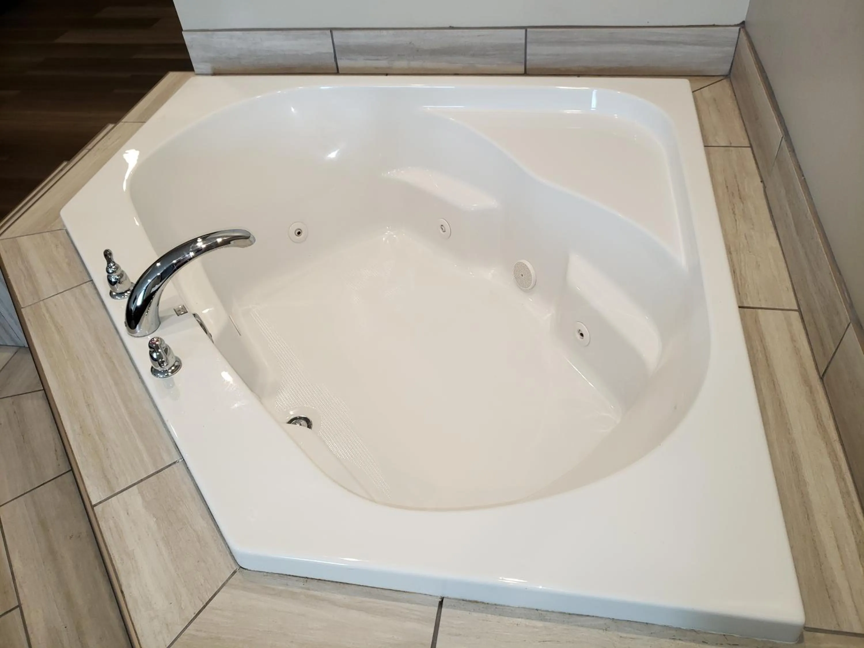 On site in Super 8 by Wyndham St. Louis North