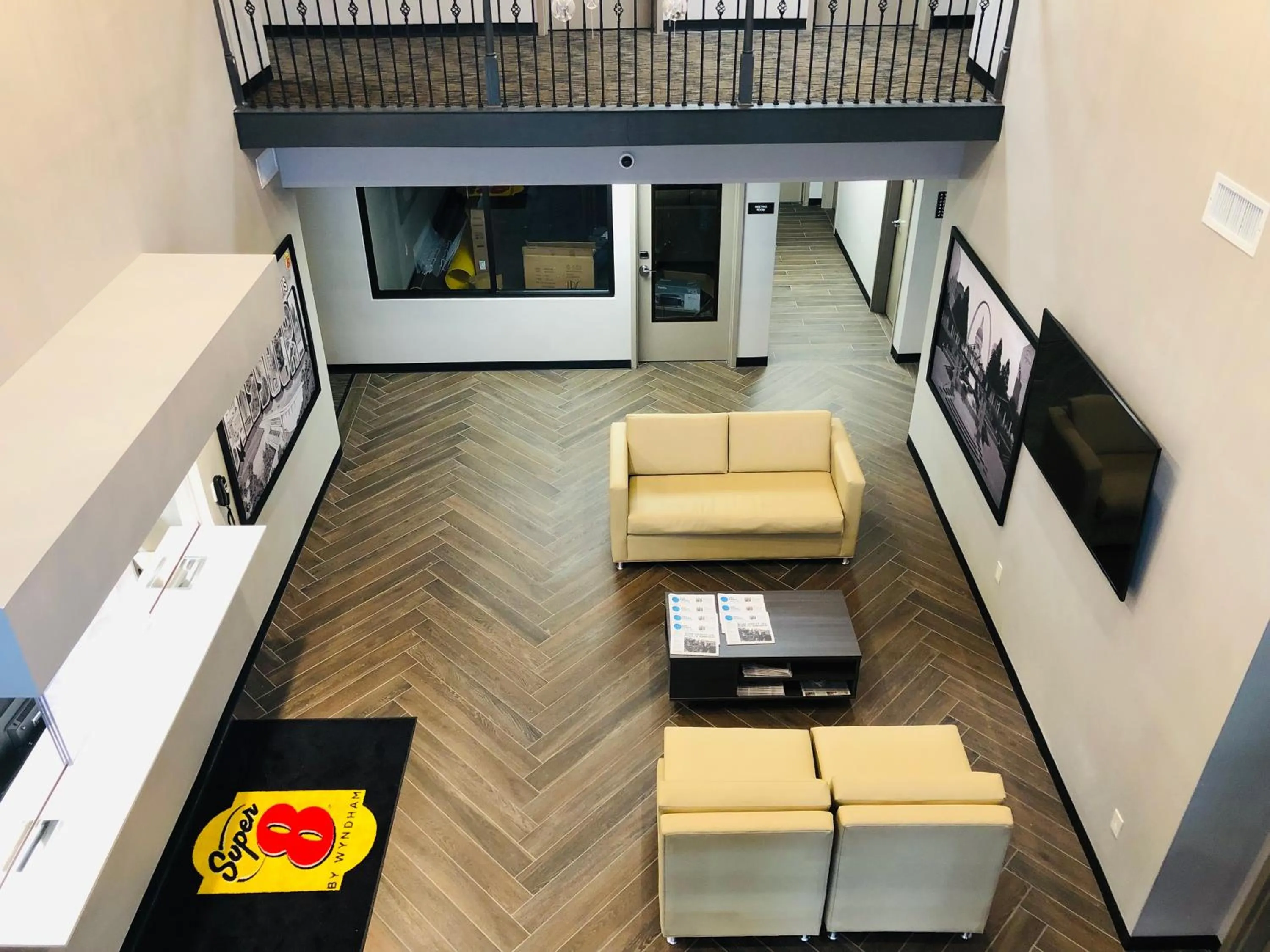 Lobby or reception in Super 8 by Wyndham St. Louis North