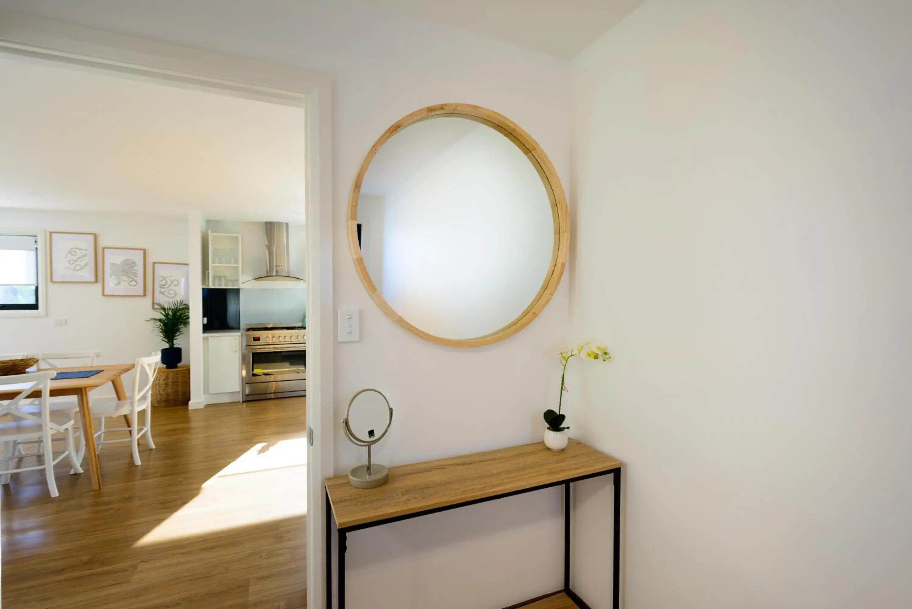 Facade/entrance in Georges Bay Apartments Facade/entrance in Georges Bay Apartments