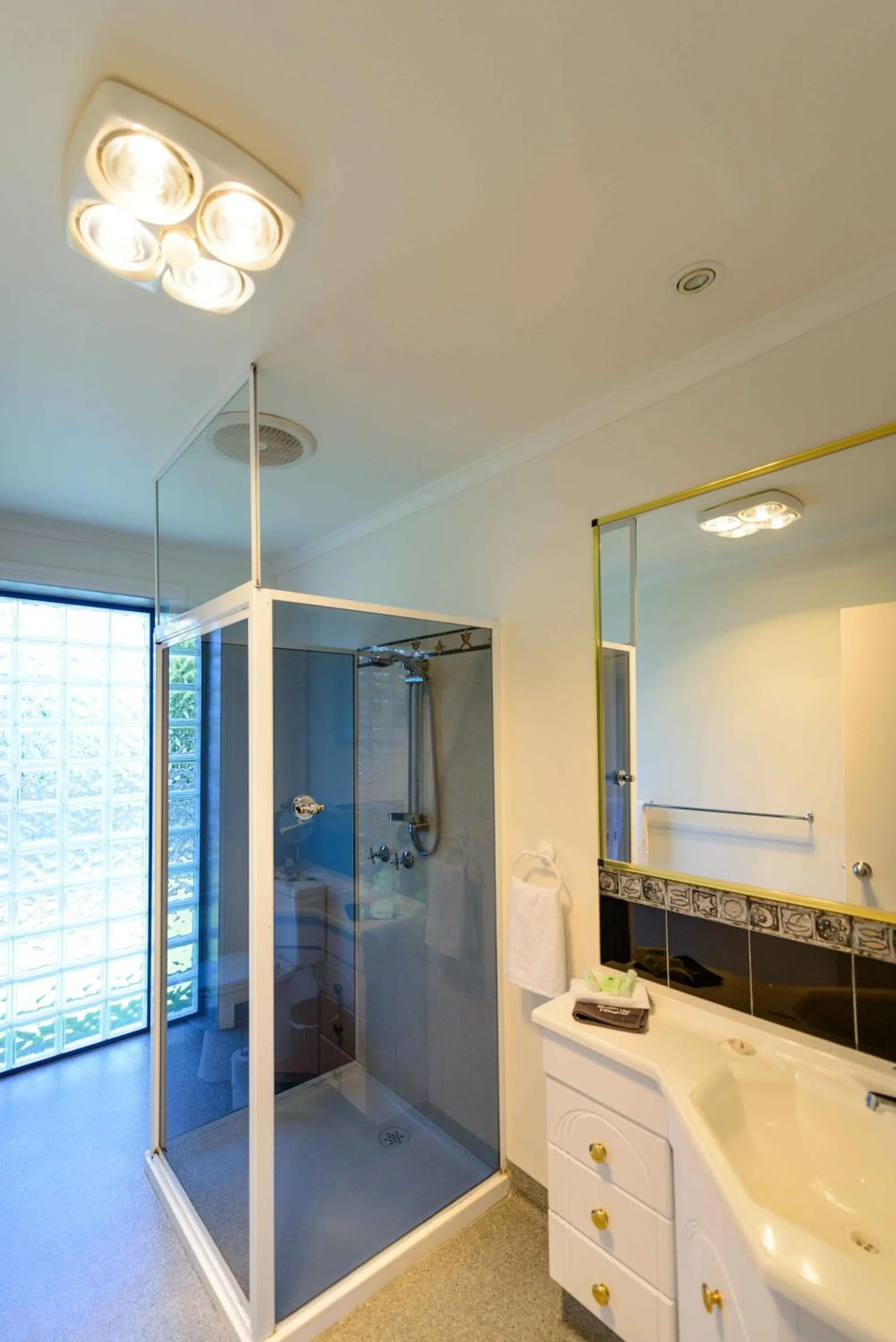 Bathroom in Georges Bay Apartments
