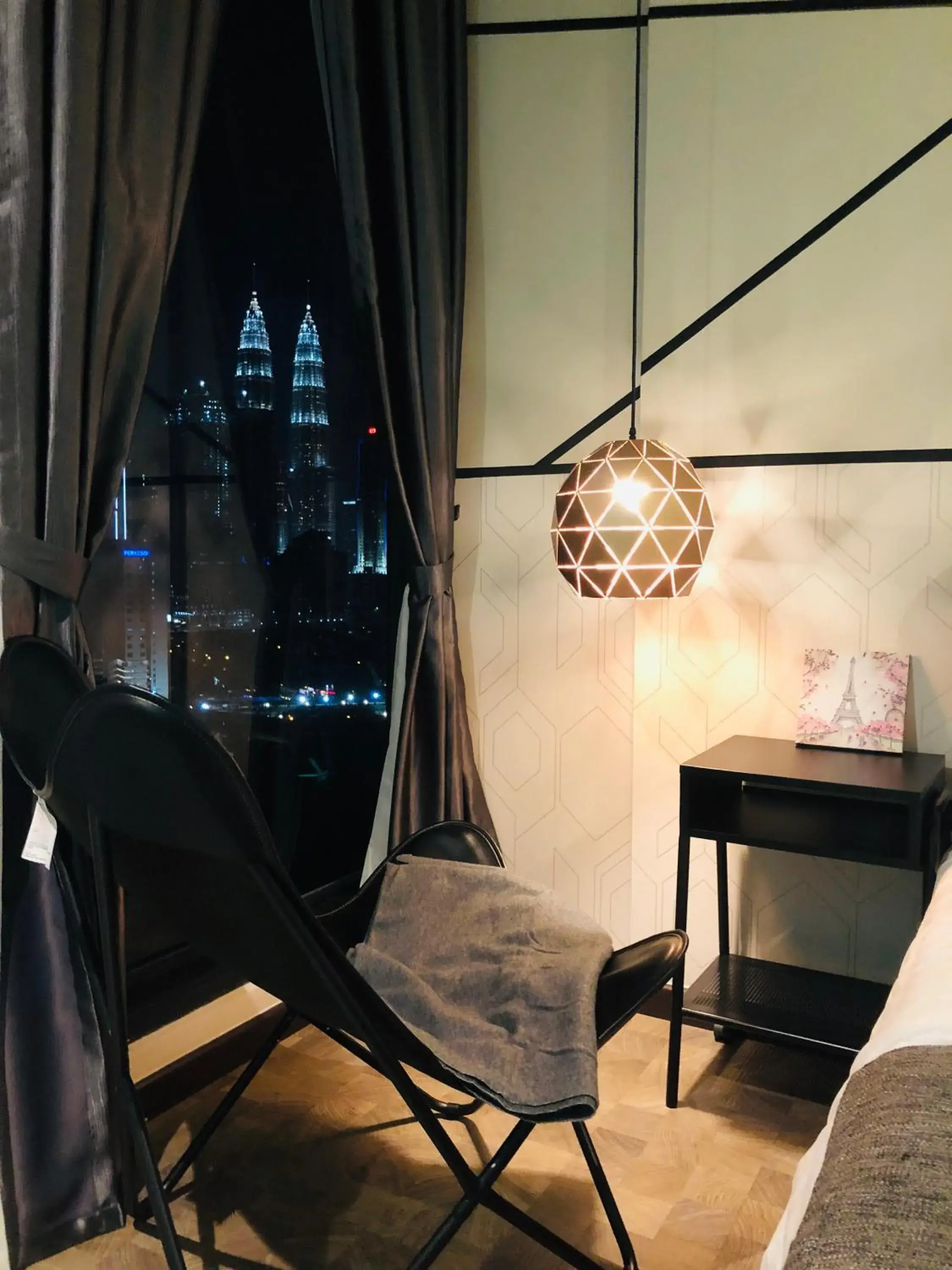 Three-Bedroom Apartment in Expressionz Suites near KLCC, IJN by Wodages Three-Bedroom Apartment in Expressionz Suites near KLCC, IJN by Wodages