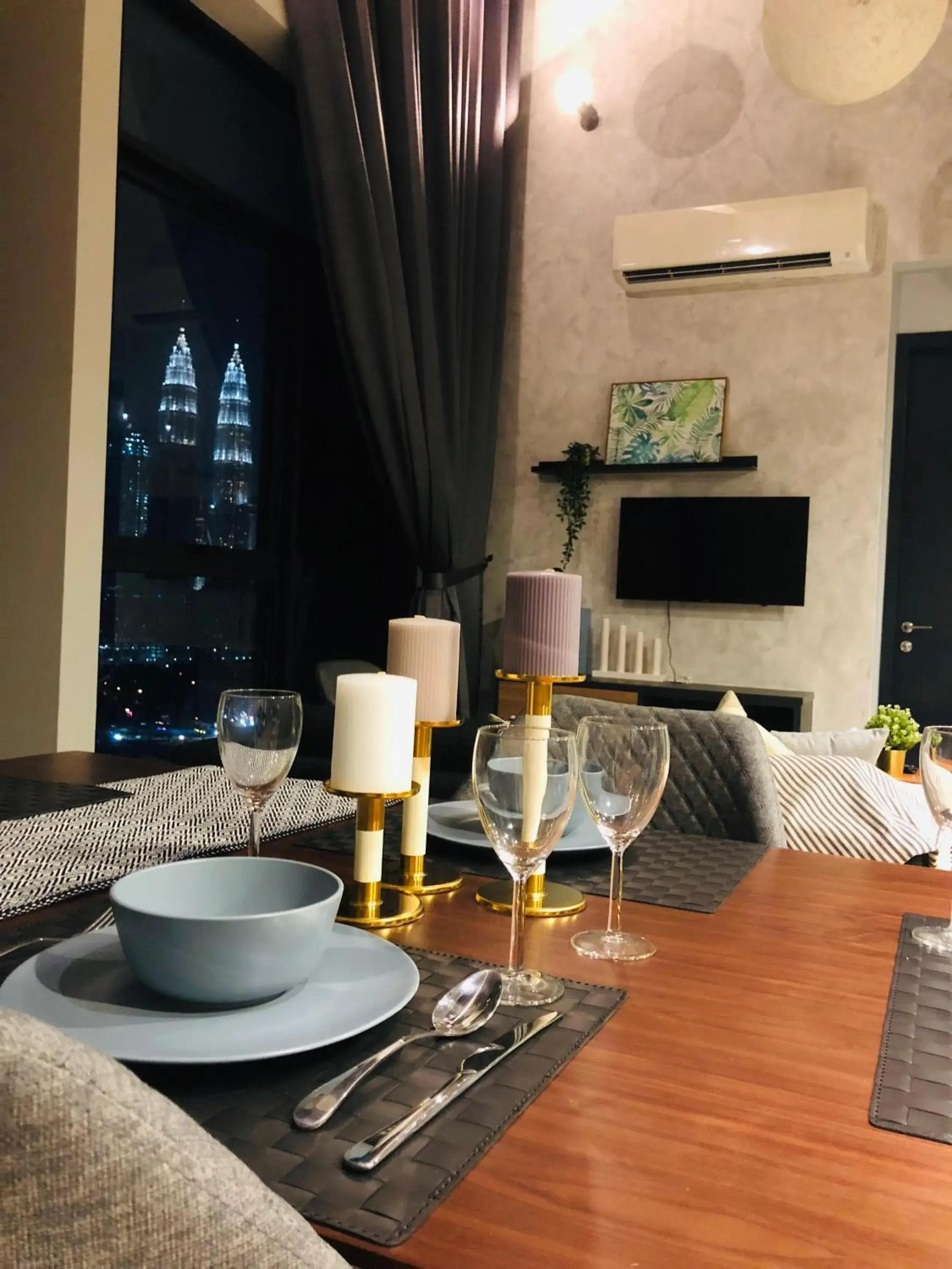 Three-Bedroom Apartment in Expressionz Suites, KLCC by Ozfun Three-Bedroom Apartment in Expressionz Suites, KLCC by Ozfun