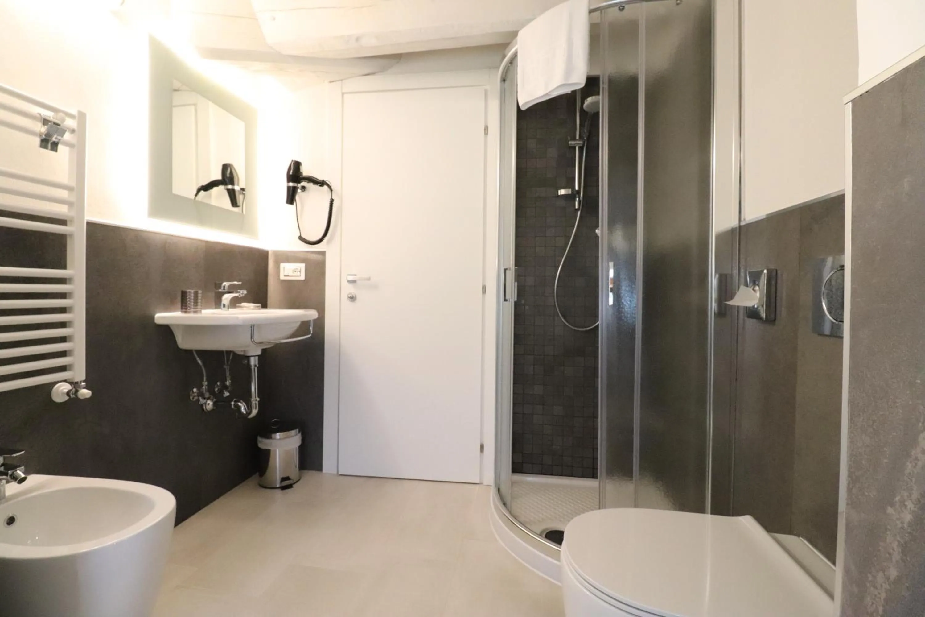 Bathroom in Borgo di Villa Cellaia Resort & SPA