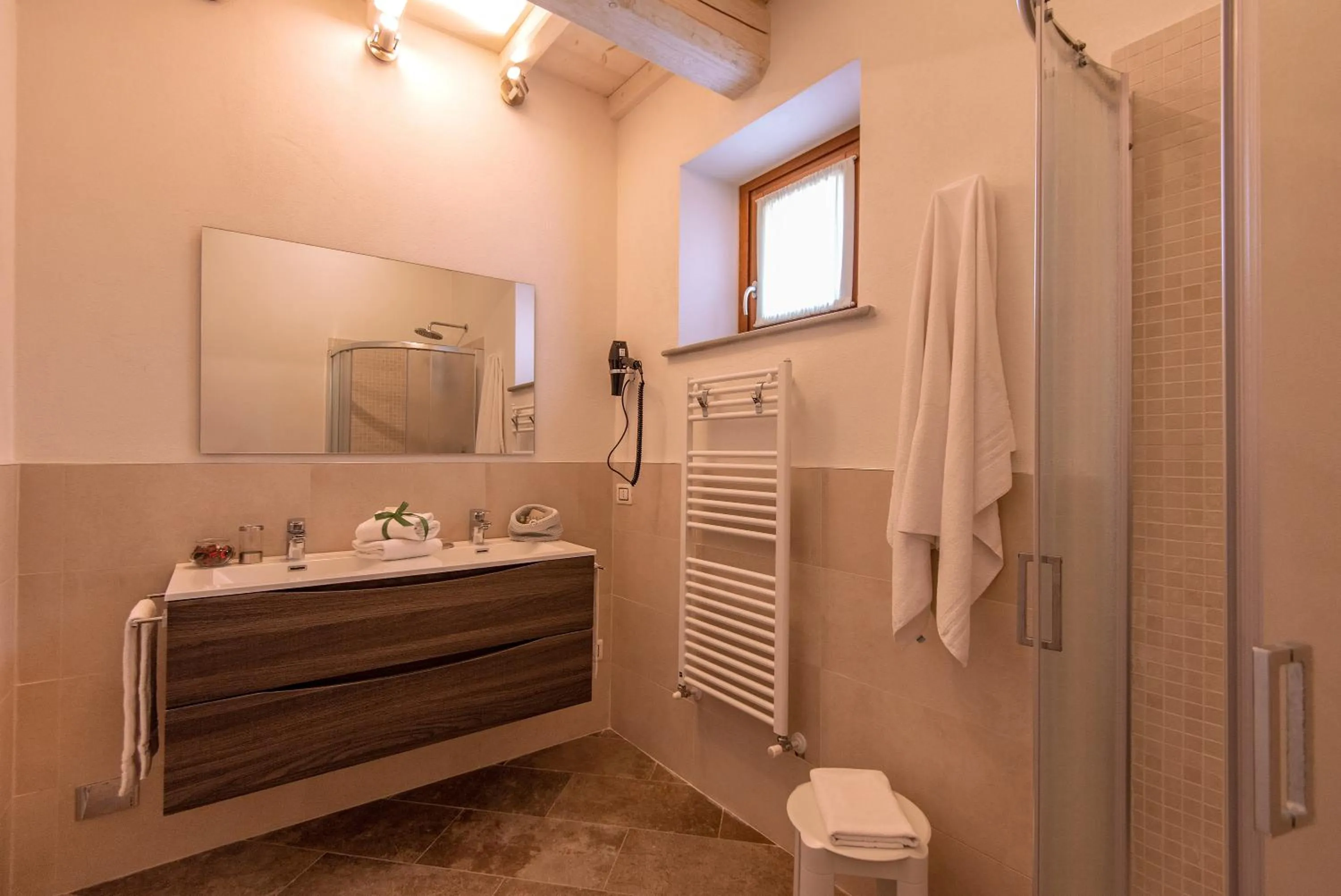 Bathroom in Borgo di Villa Cellaia Resort & SPA
