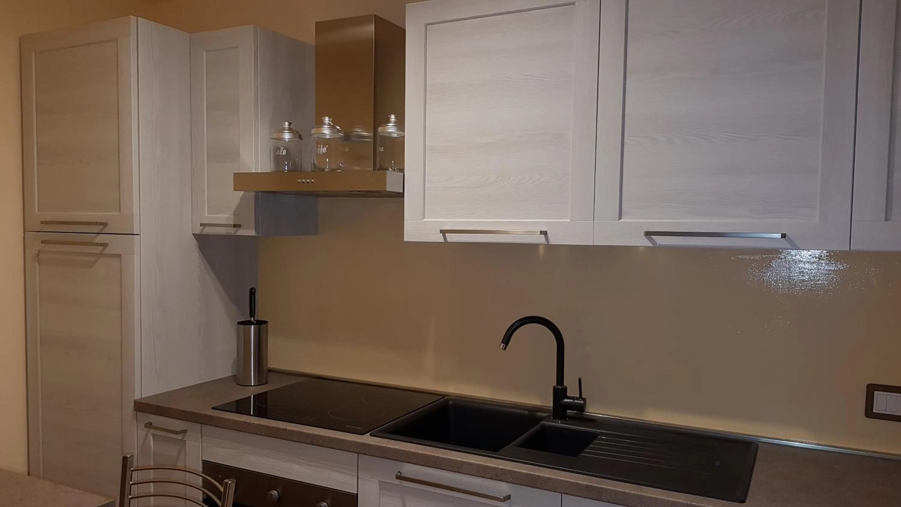 Communal kitchen in Borgo di Villa Cellaia Resort & SPA