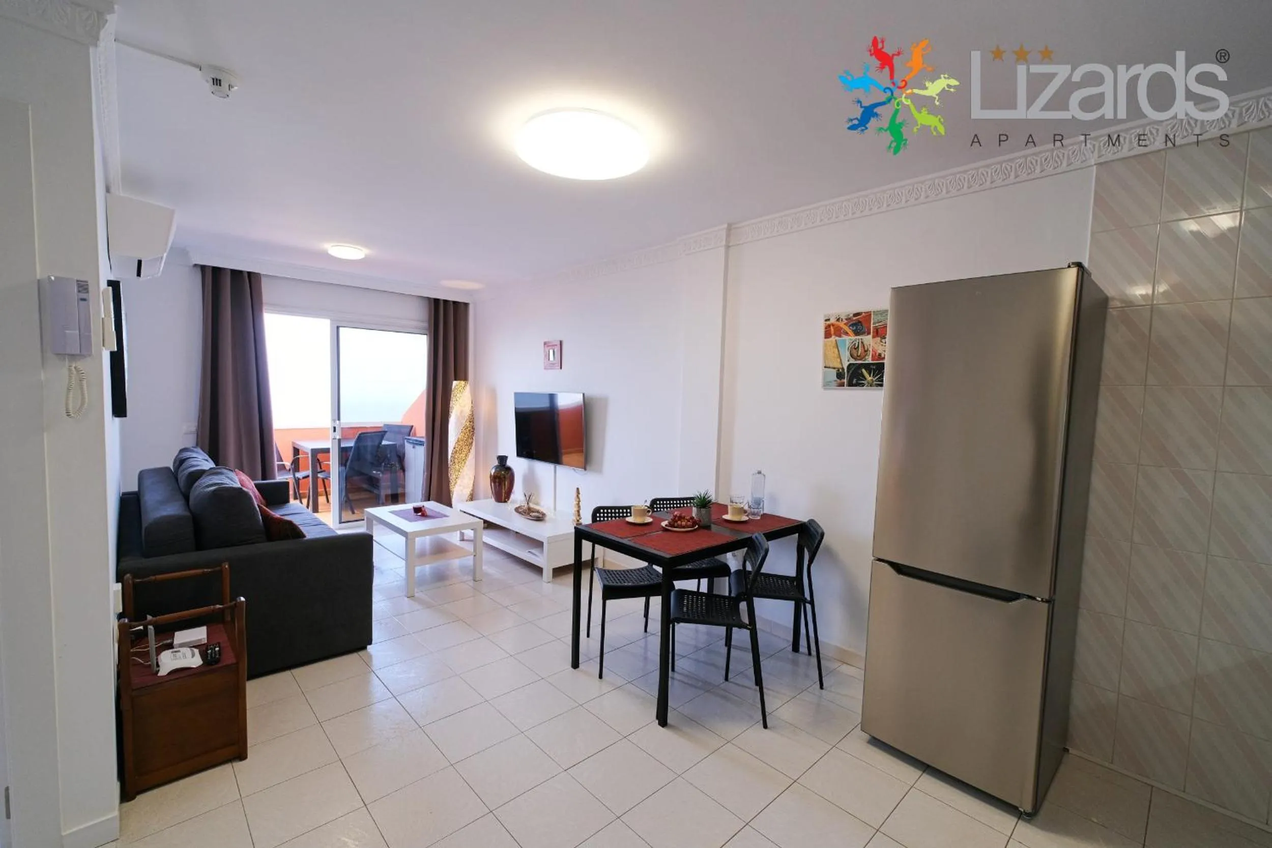 TV and multimedia in 7Lizards - Ocean View Apartments
