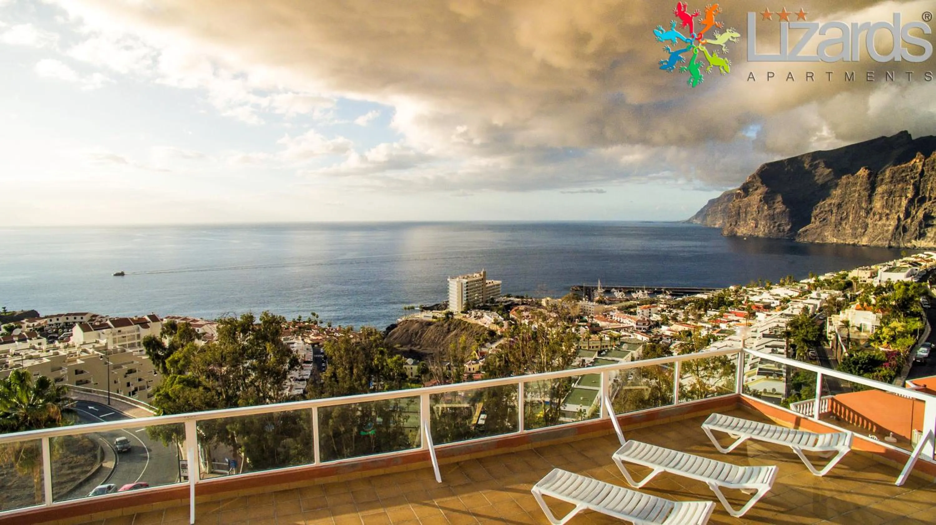 Balcony/Terrace in 7Lizards - Ocean View Apartments