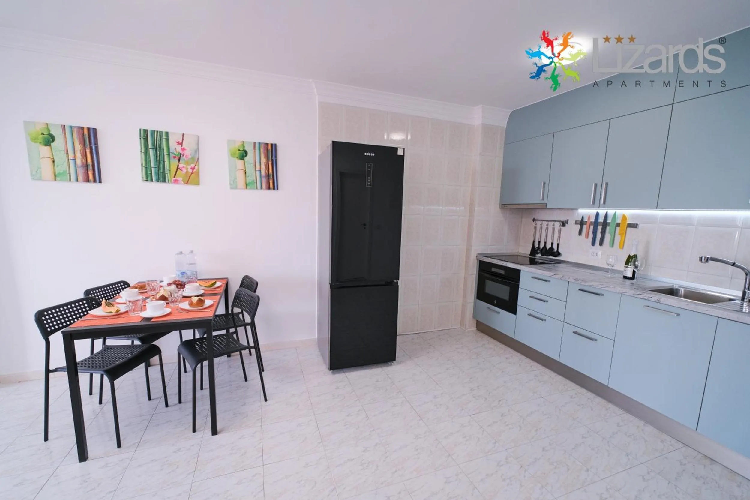 Kitchen or kitchenette in 7Lizards - Ocean View Apartments