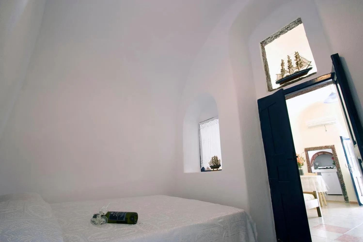 Photo of the whole room in Fotinos Houses