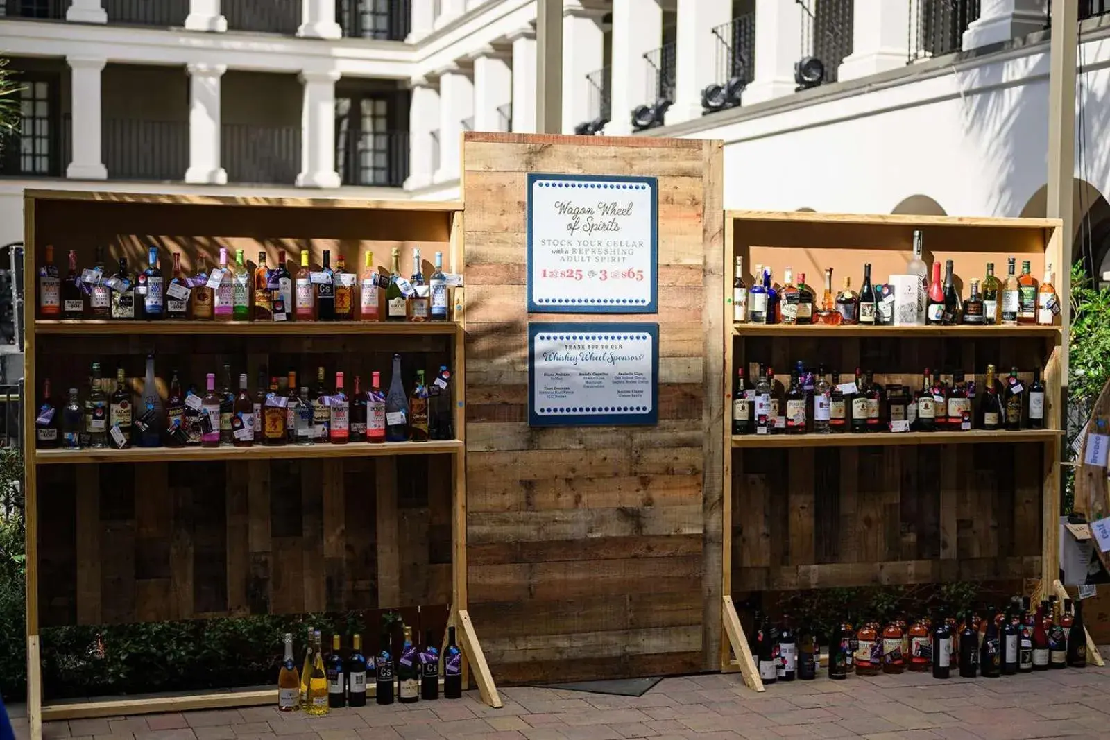 Lounge or bar in Estancia del Norte San Antonio, A Tapestry Hotel by Hilton Lounge or bar in Estancia del Norte San Antonio, A Tapestry Hotel by Hilton