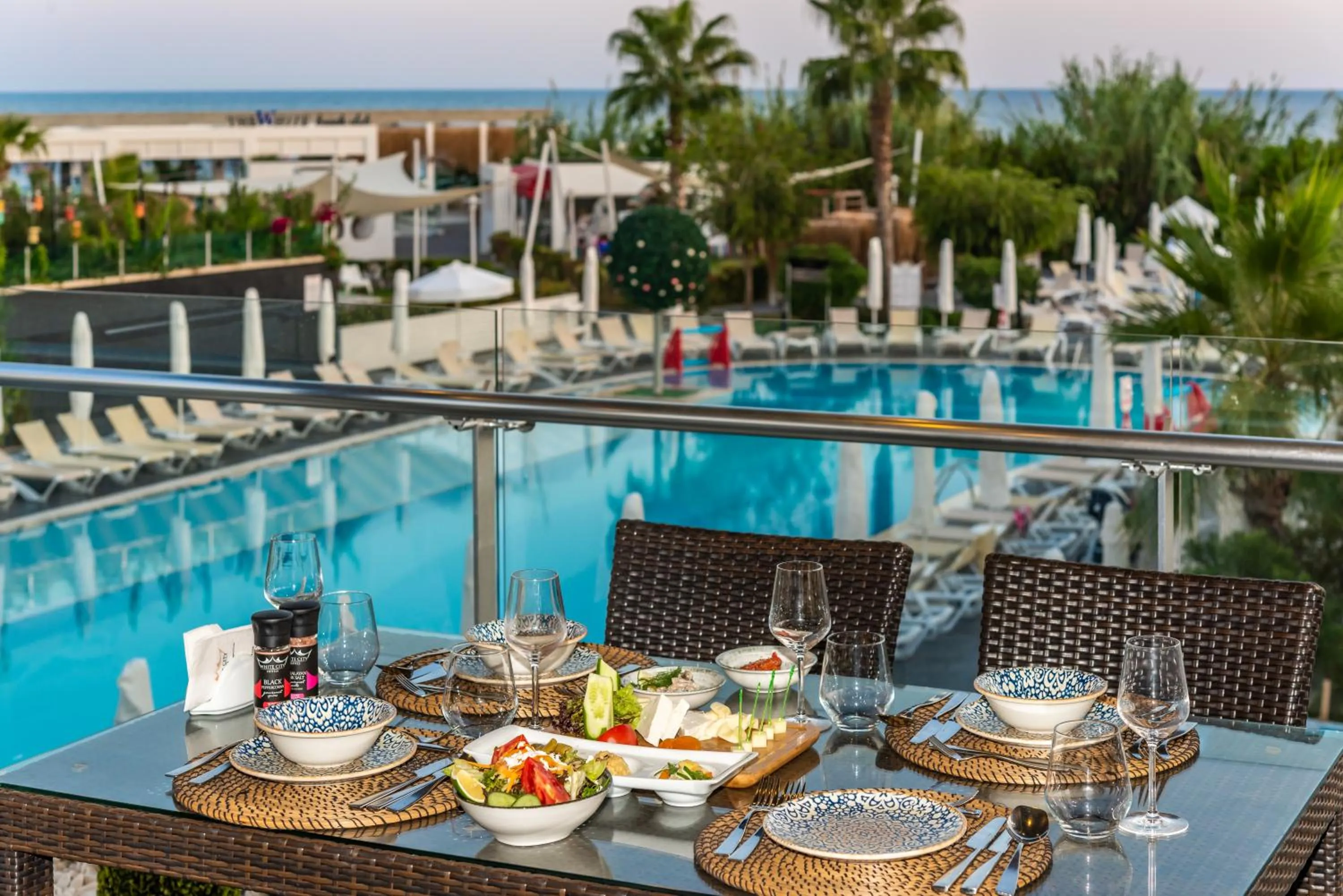 Food and drinks in White City Resort Hotel - Ultra All Inclusive