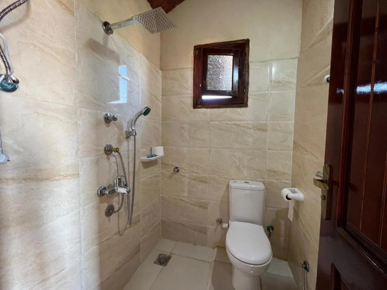 Shower in Zad El Mosafer Guest House