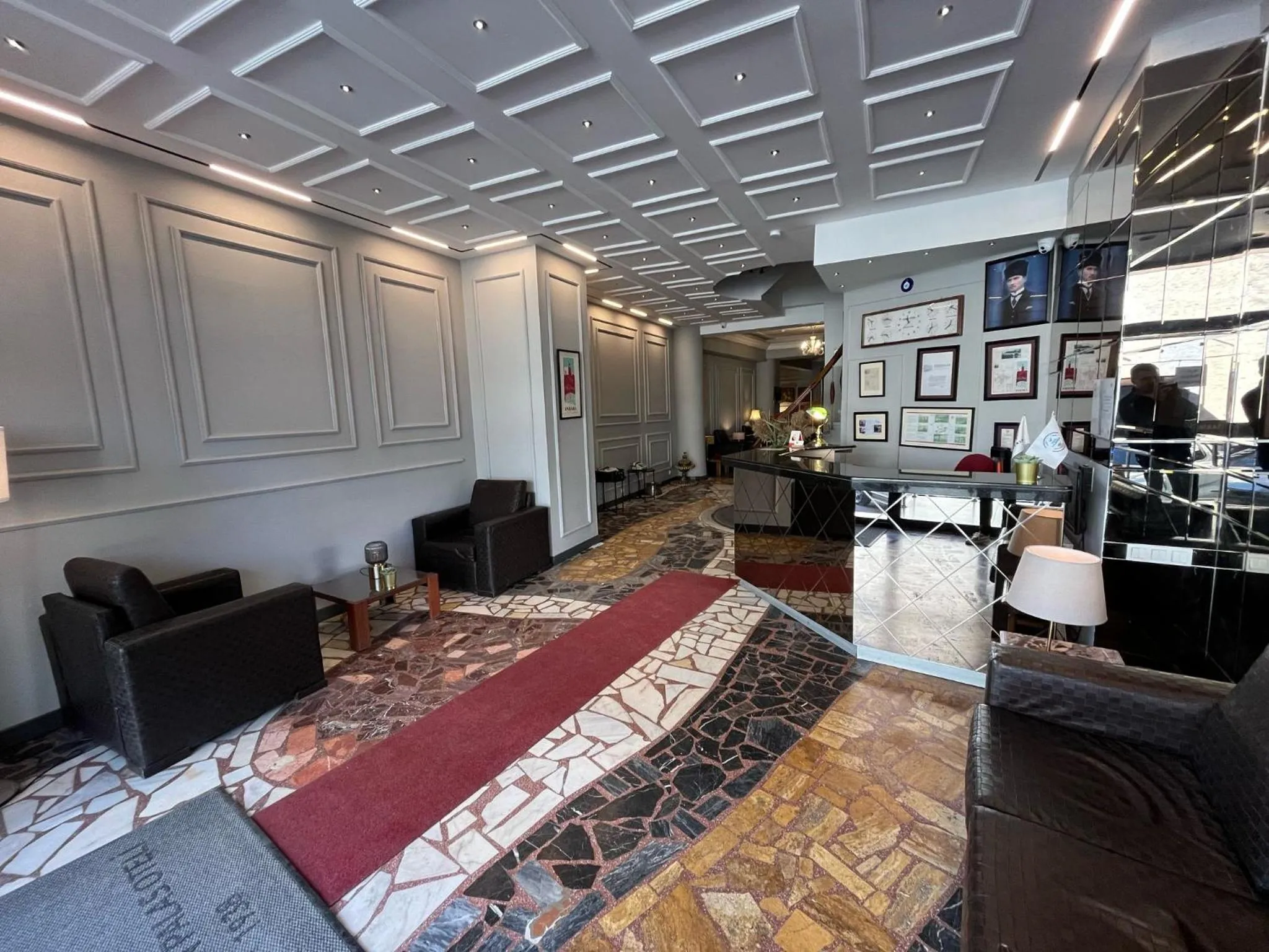 Lobby or reception in Cihan Palas