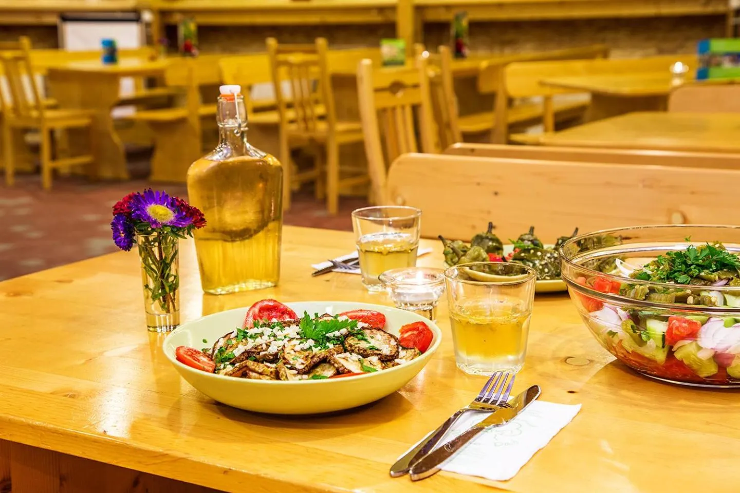 Food and drinks in Debeli Dab