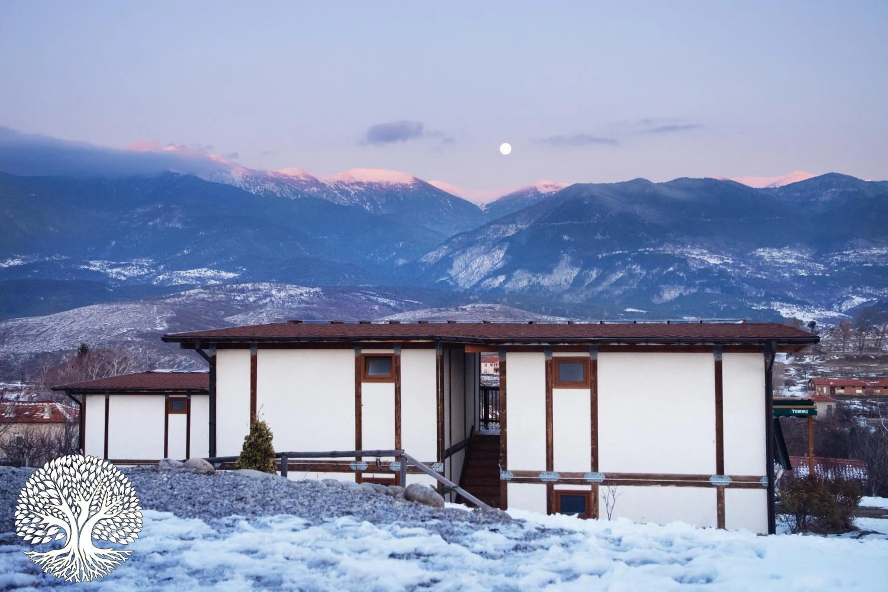 Property building in Debeli Dab