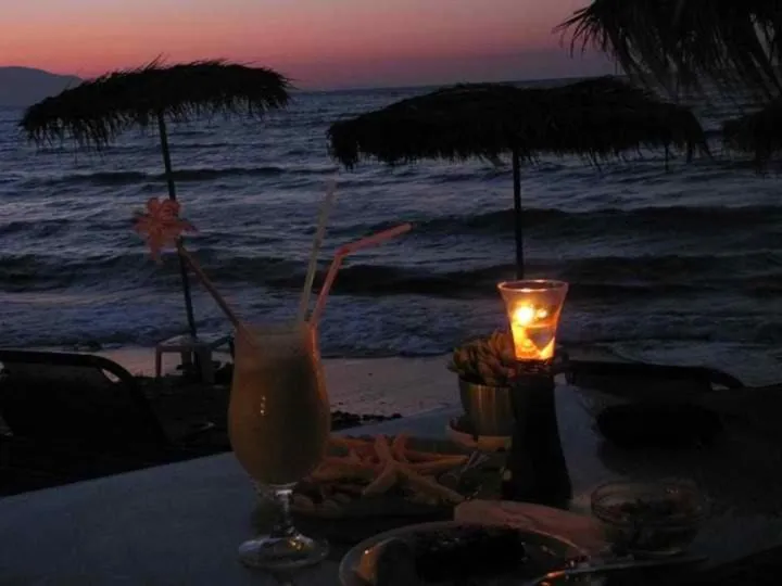 Night in Fiore Hill Sea View Studios