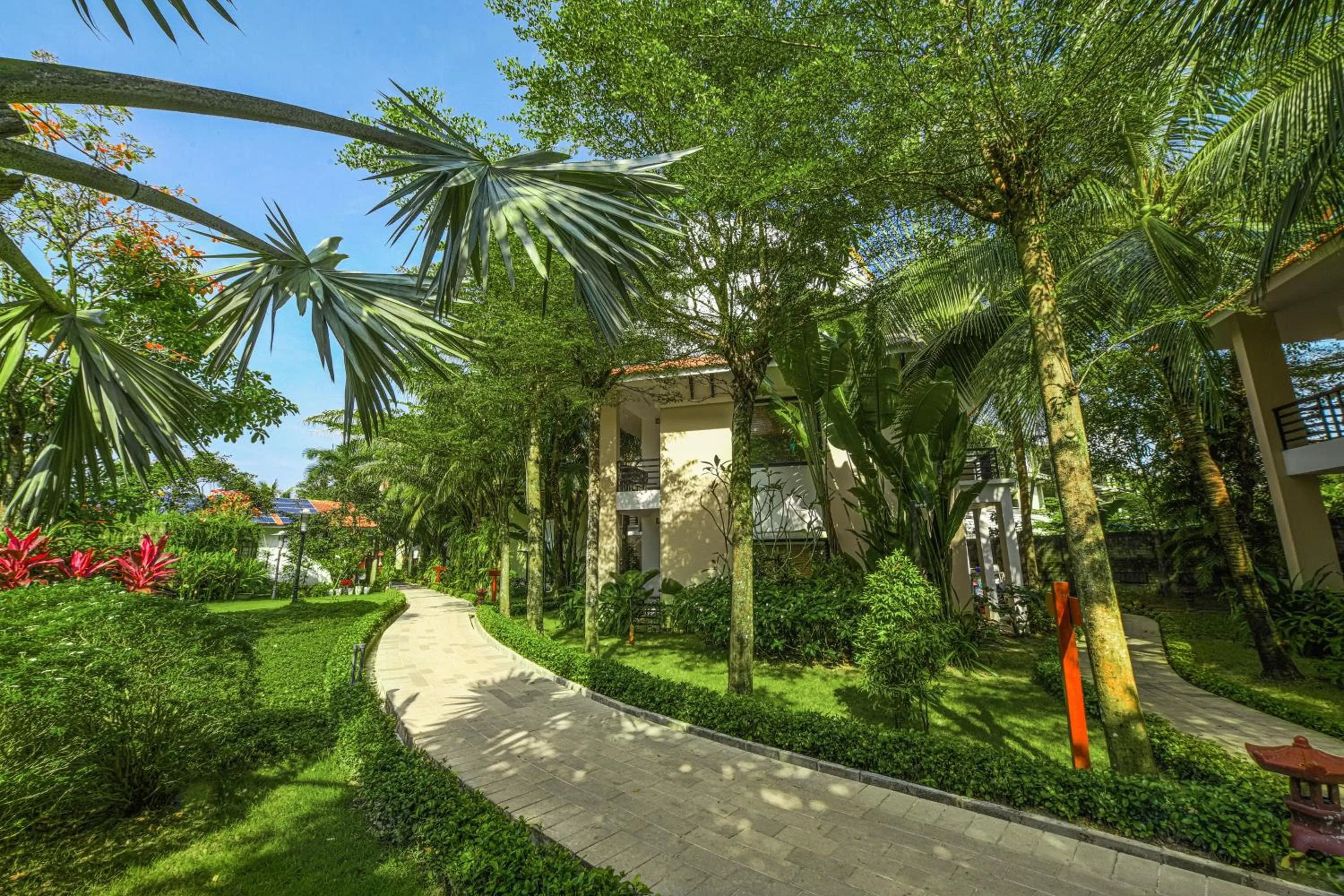 Famiana Resort & Spa - Breakfast is served as Brunch 6AM30 to 1PM