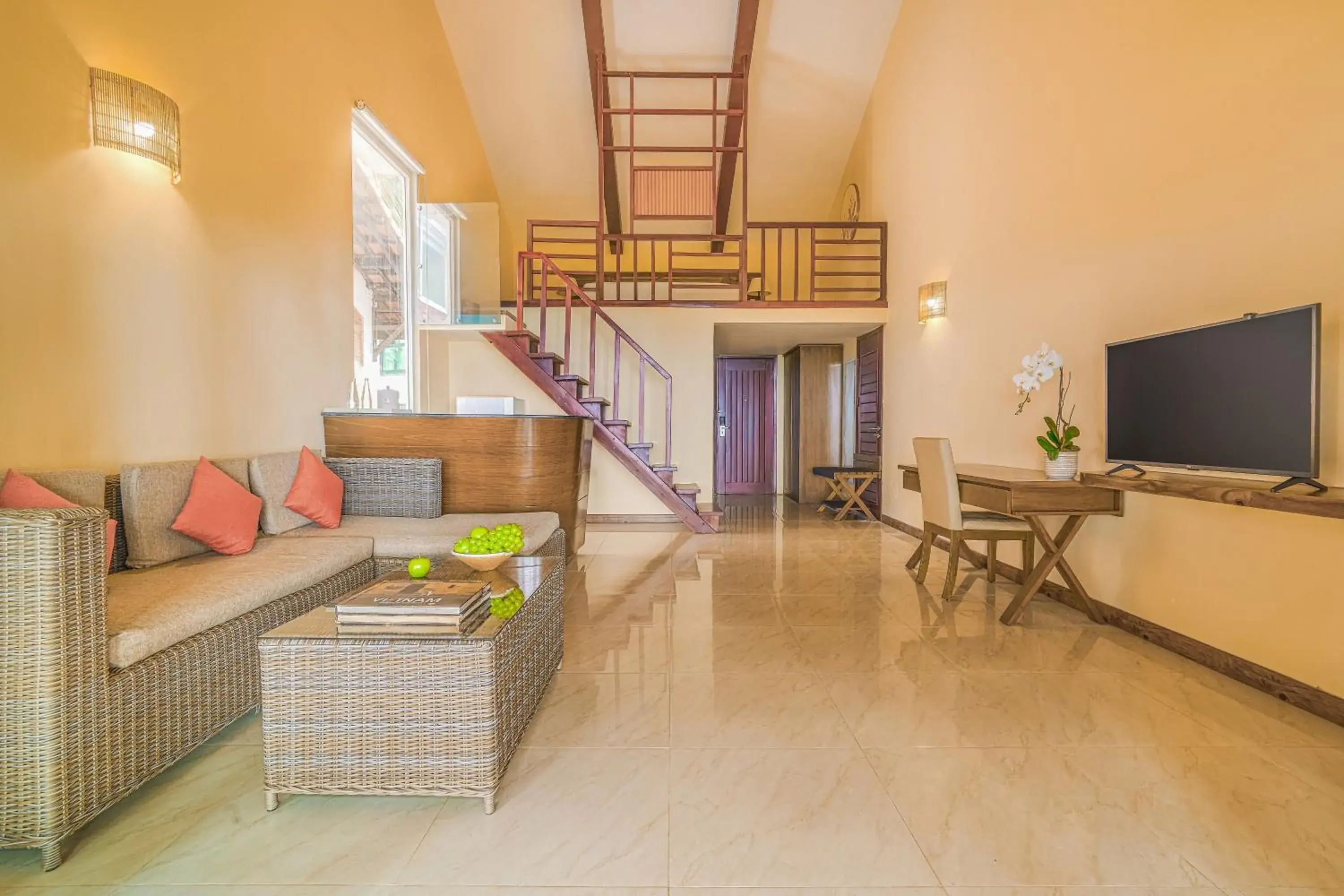 Famiana Resort & Spa - Breakfast is served as Brunch 6AM30 to 1PM Famiana Resort & Spa - Breakfast is served as Brunch 6AM30 to 1PM