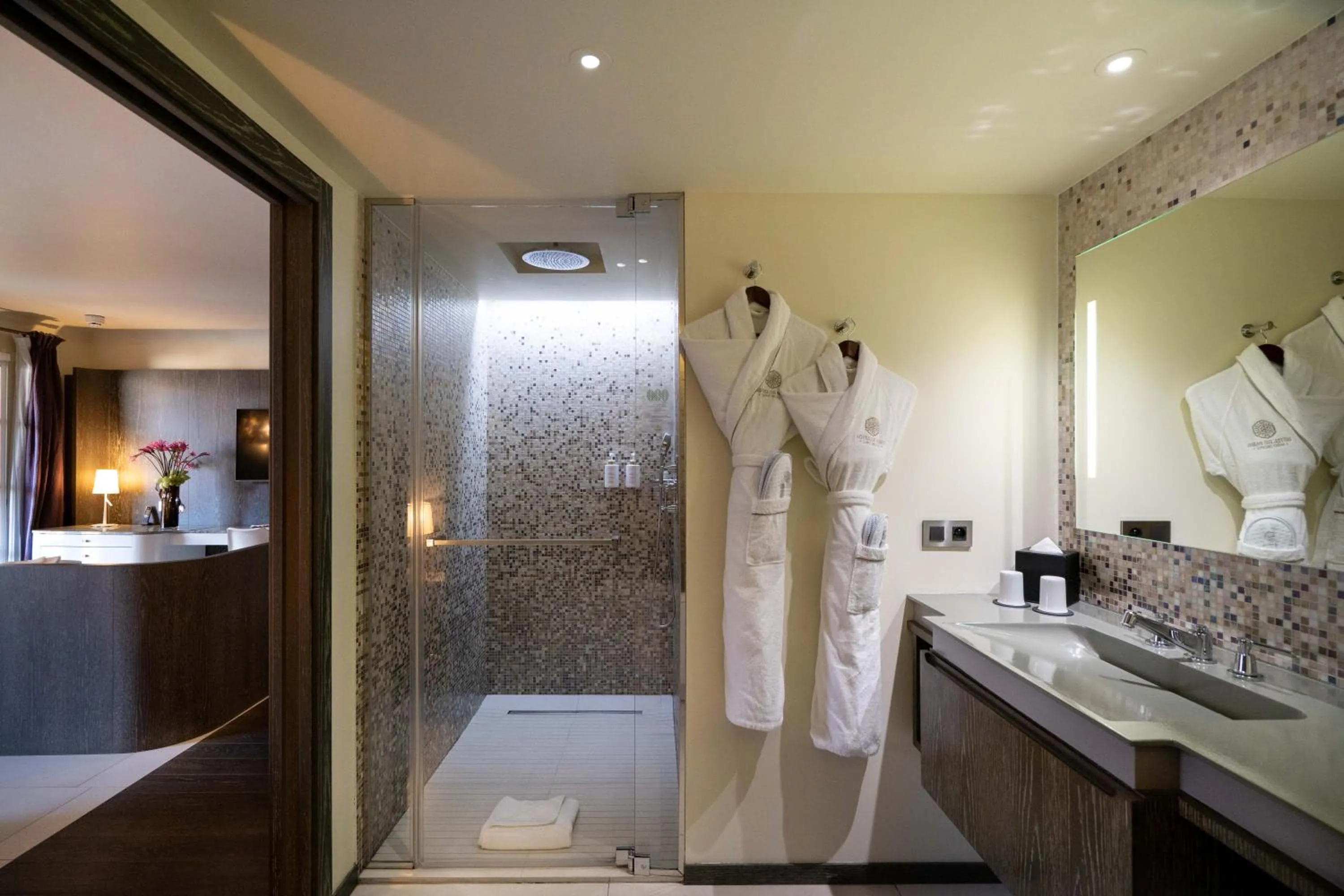 Bathroom in Hôtel de Paris Saint-Tropez