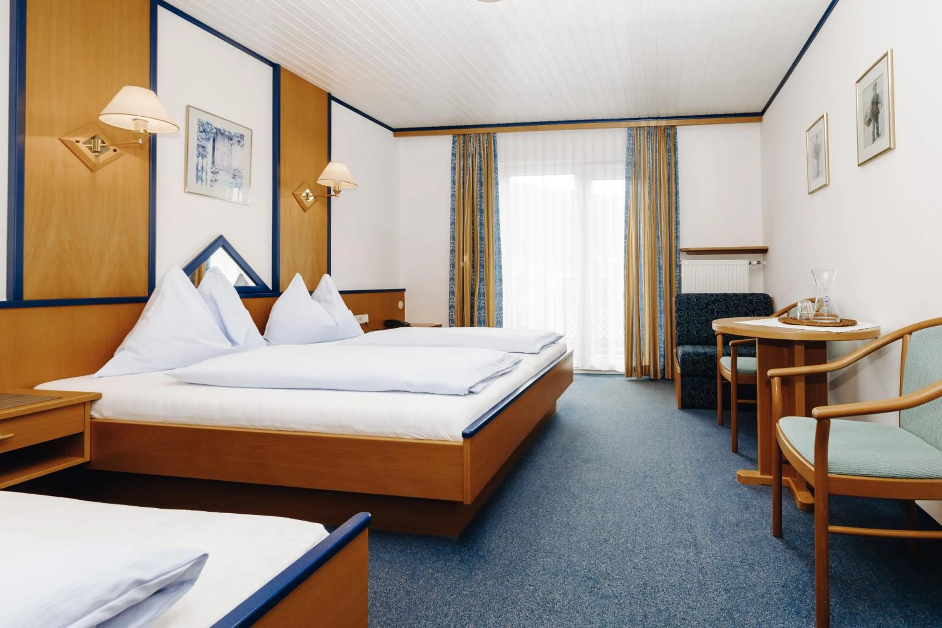 Bed in Hotel Garni Tannenhof